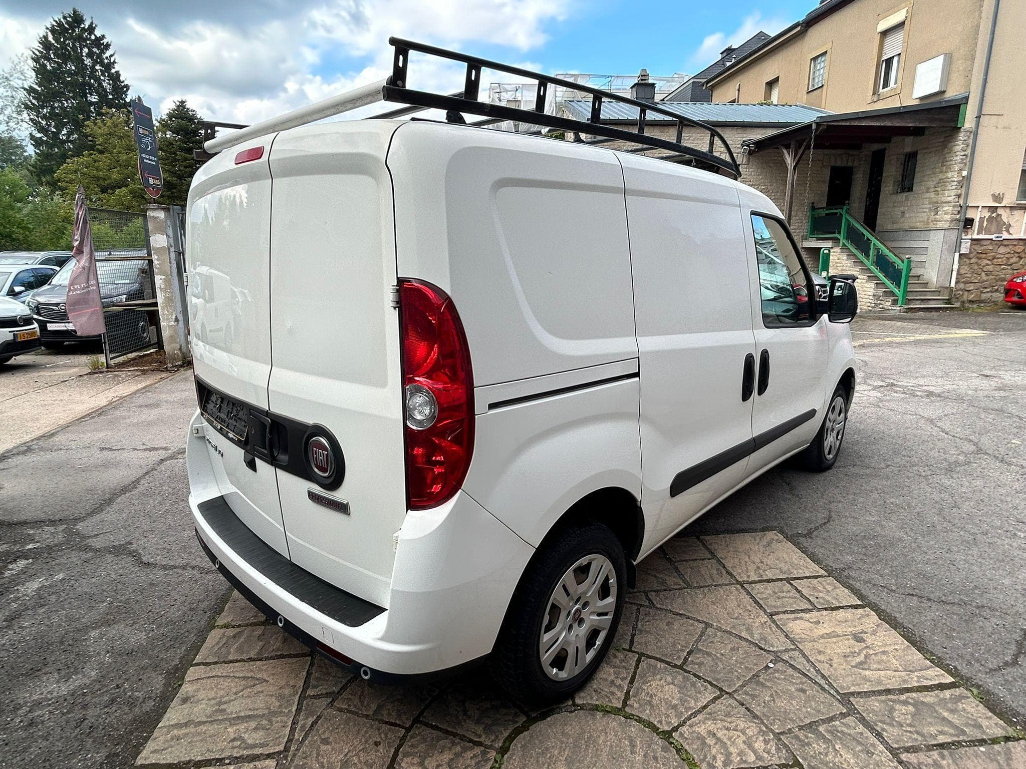 Fiat Doblo 1.3 JTD 95CV. 3 PLACES NAVIGATION CLIMATRONIC CAMERA (2020) - Foto 6