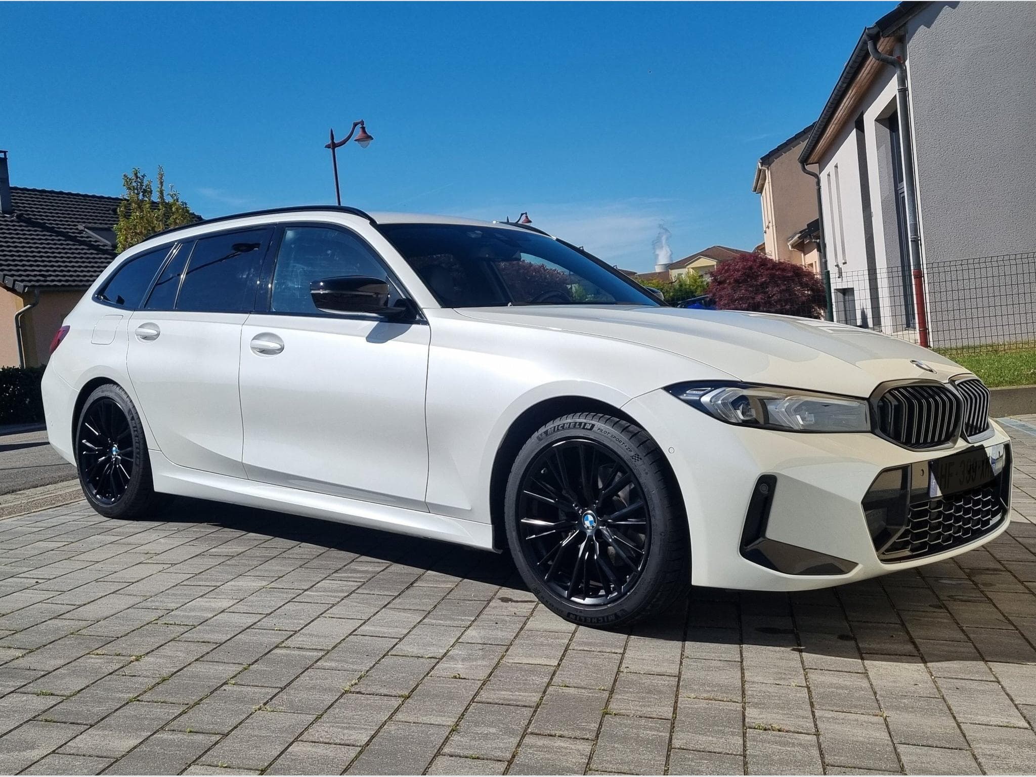 BMW 320 320iA PACK M (2023) - Photo 2