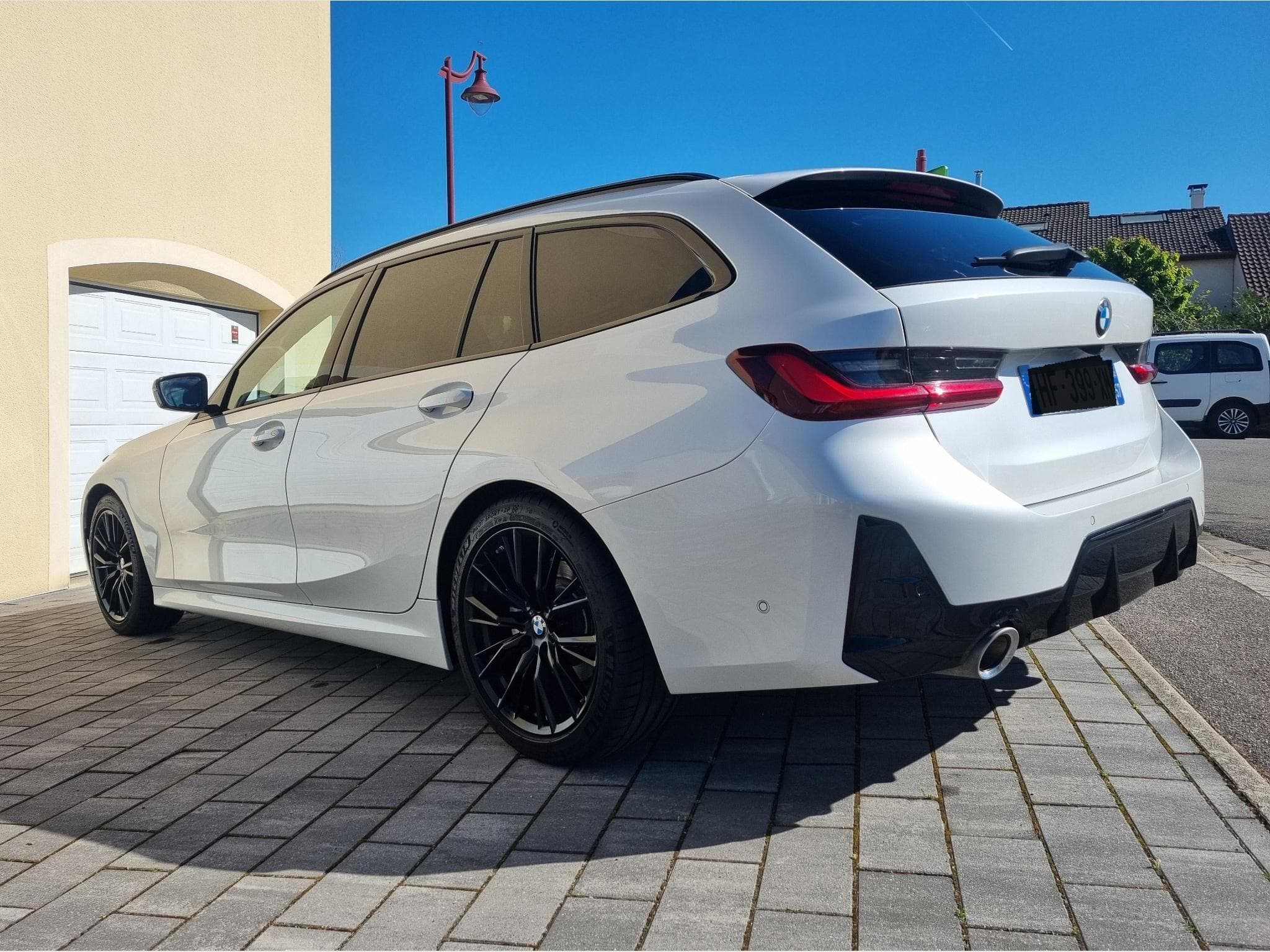 BMW 320 320iA PACK M (2023) - Photo 3