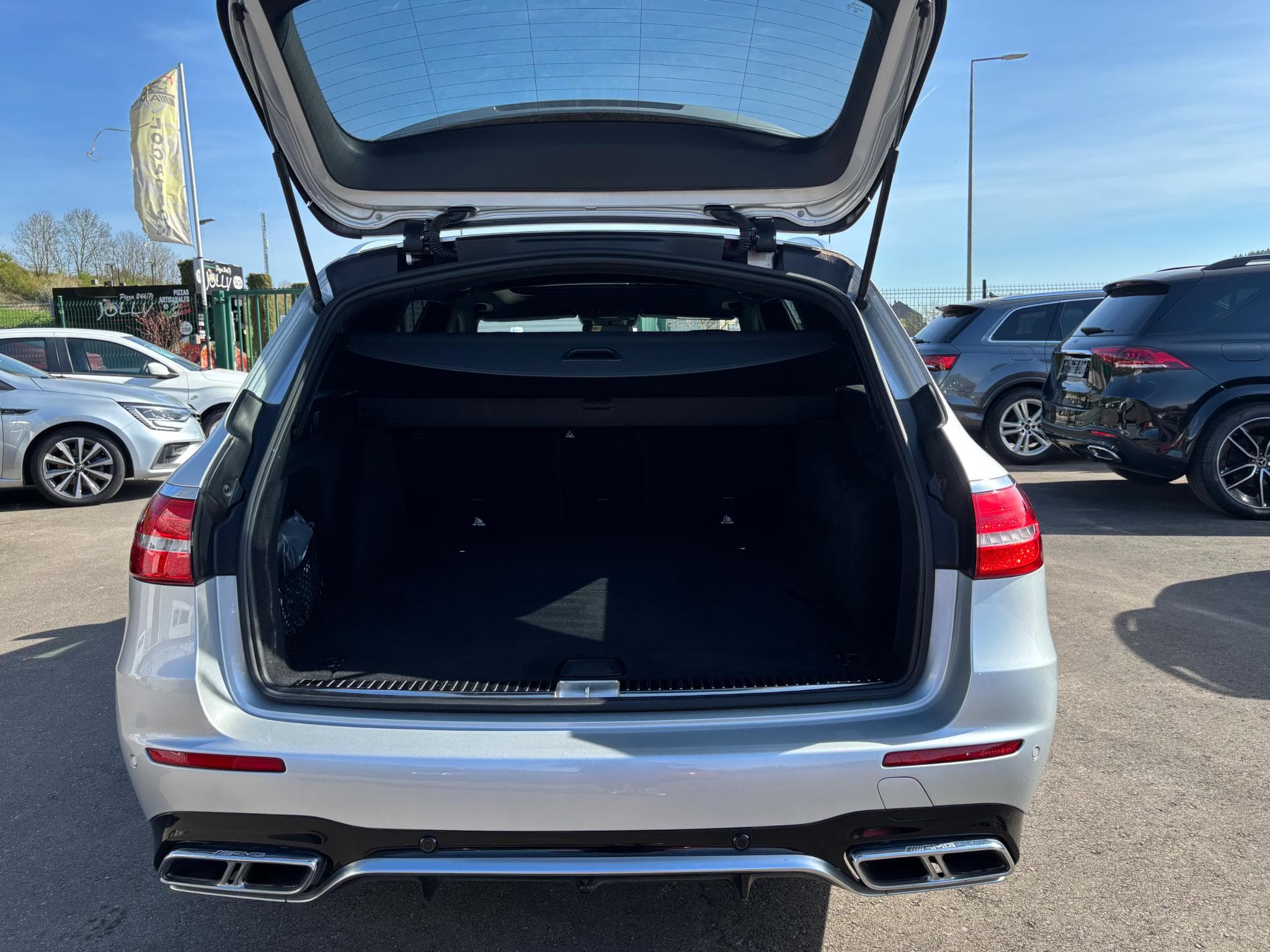 Mercedes E 63 AMG AMG E 63 S 4Matic+ T 9G-TRONIC (2019) - Photo 15