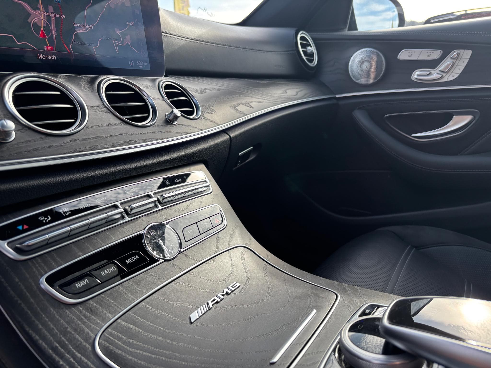 Mercedes E 63 AMG AMG E 63 S 4Matic+ T 9G-TRONIC (2019) - Photo 11