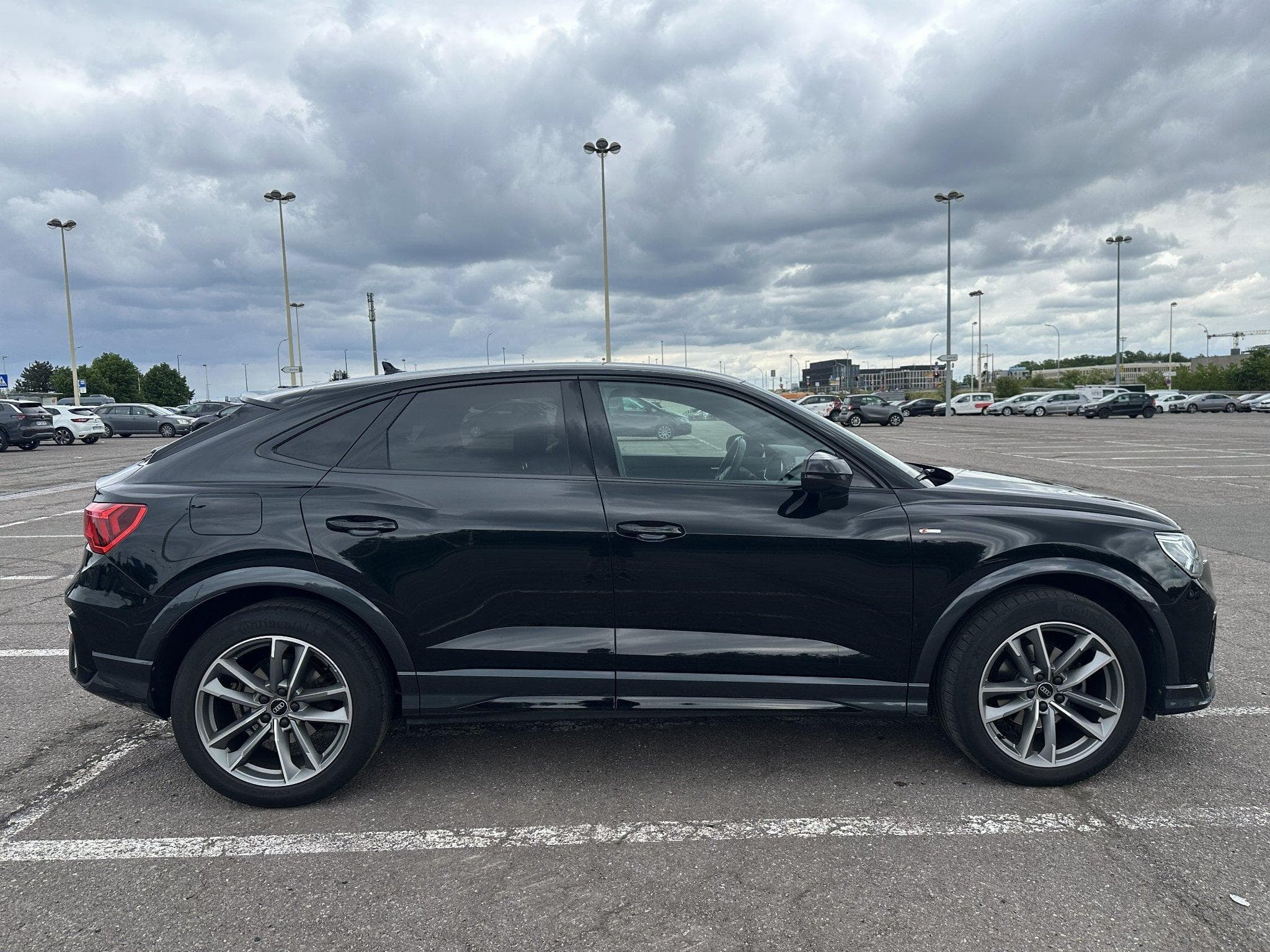 Audi Q3 S-line - 35 TFSI Sportback (2022) - Photo 5