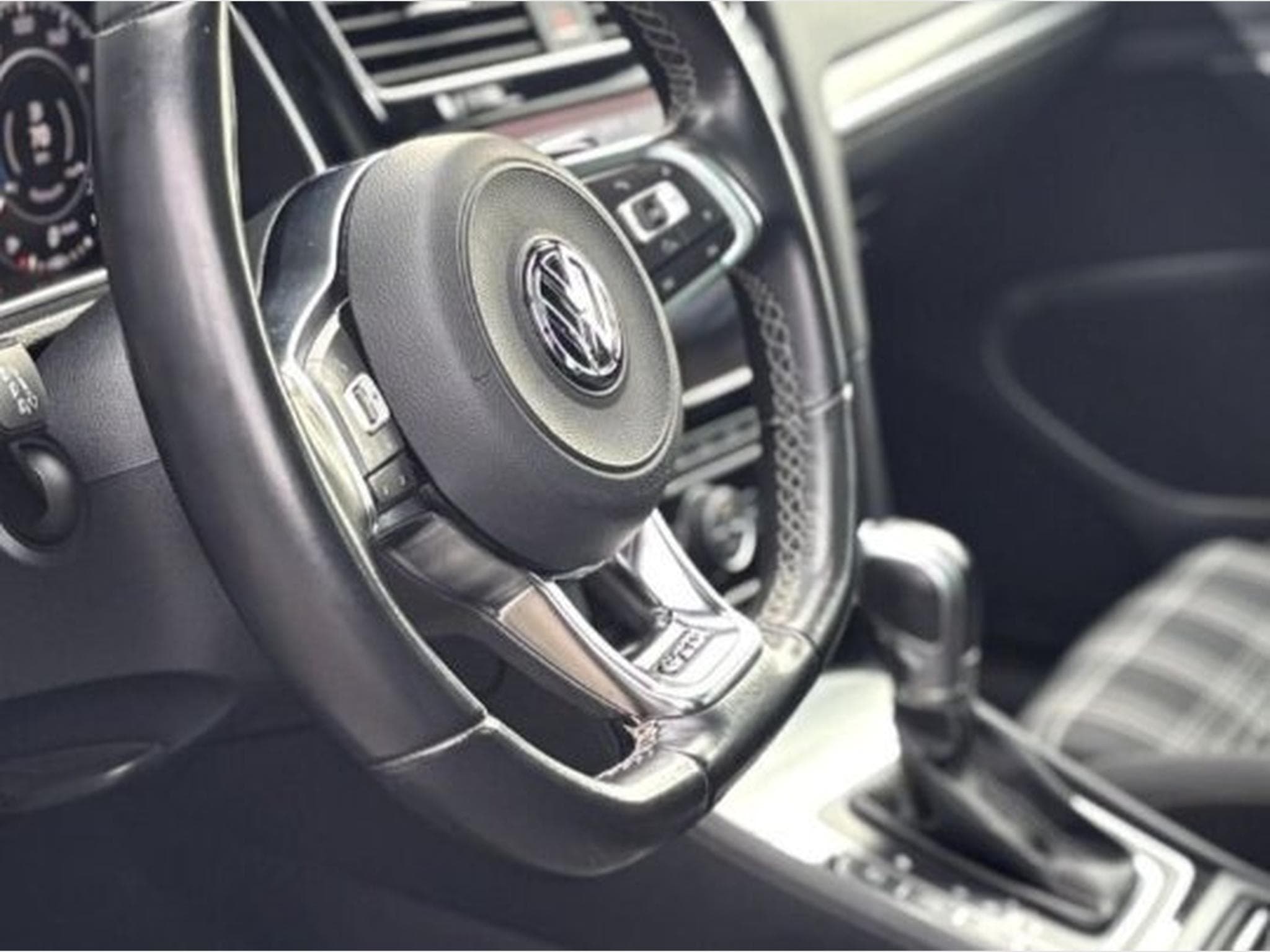 VW Golf VII GTD DSG (2017) - Foto 9
