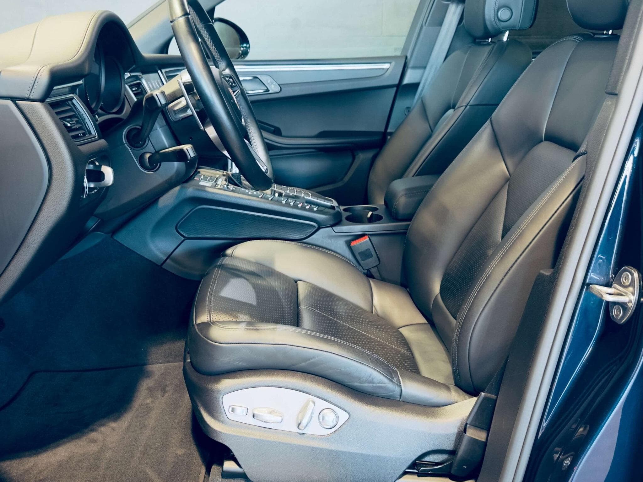 Porsche Macan MACAN PDK (2019) - Photo 6