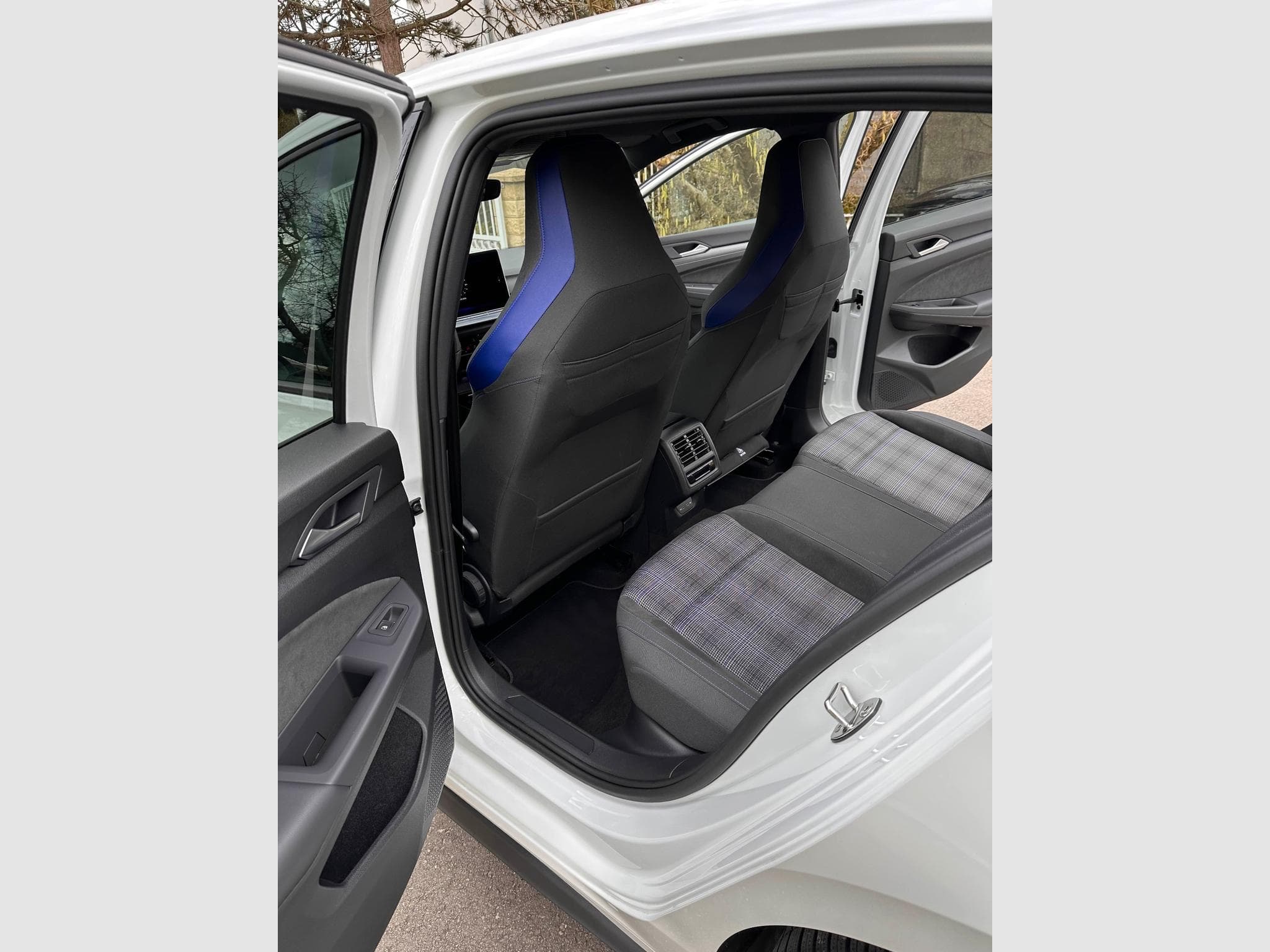 VW Golf Golf GTE 8 phase 2 272ch (2025) - Photo 11