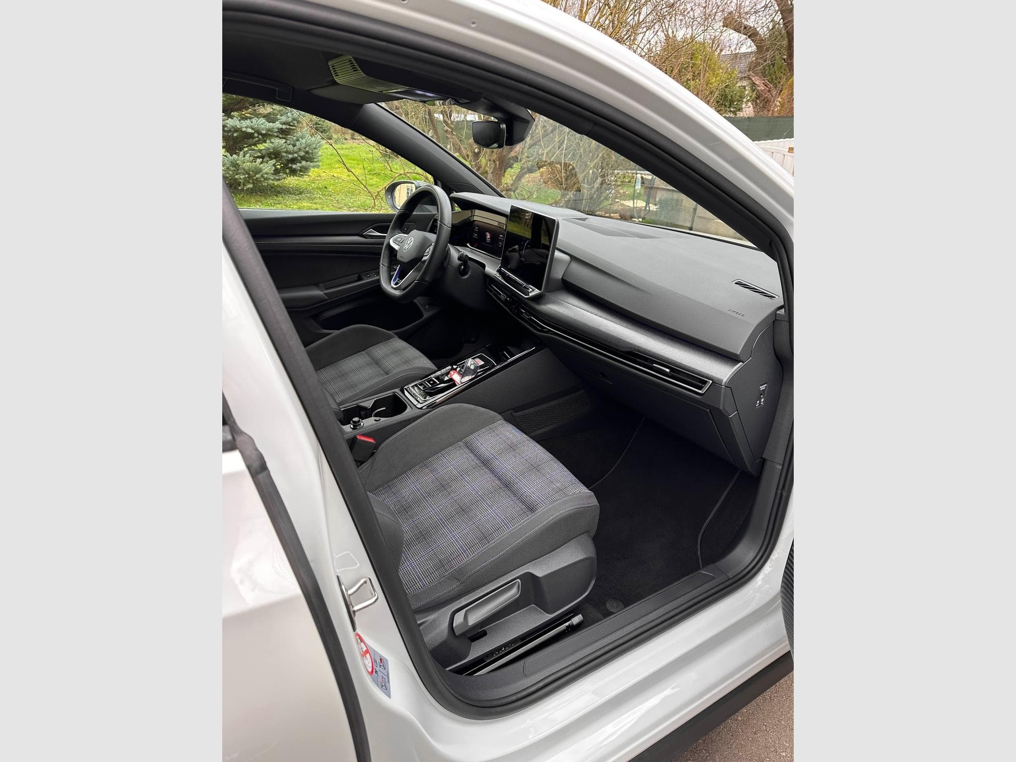 VW Golf Golf GTE 8 phase 2 272ch (2025) - Photo 14