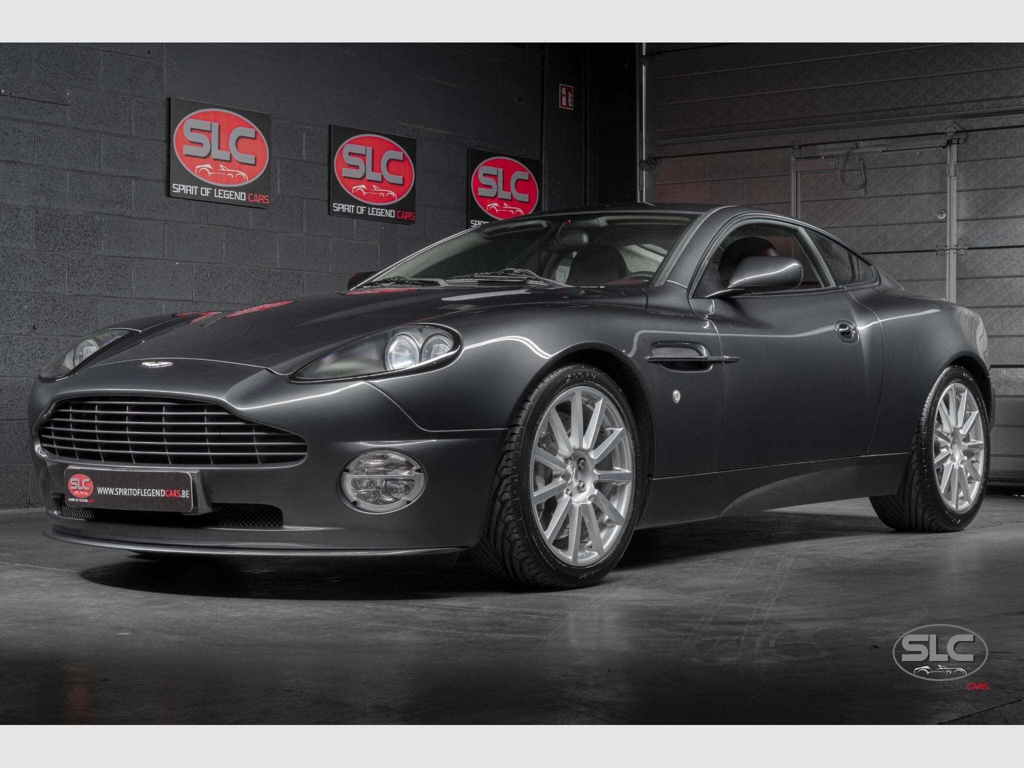 Aston-Martin Vanquish Vanquish S 528HP (2027) - Photo 1