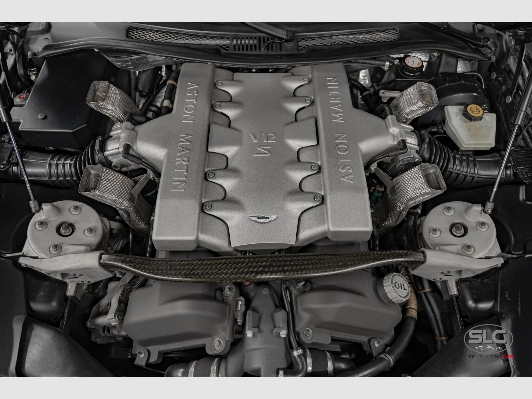 Aston-Martin Vanquish Vanquish S 528HP (2027) - Photo 11
