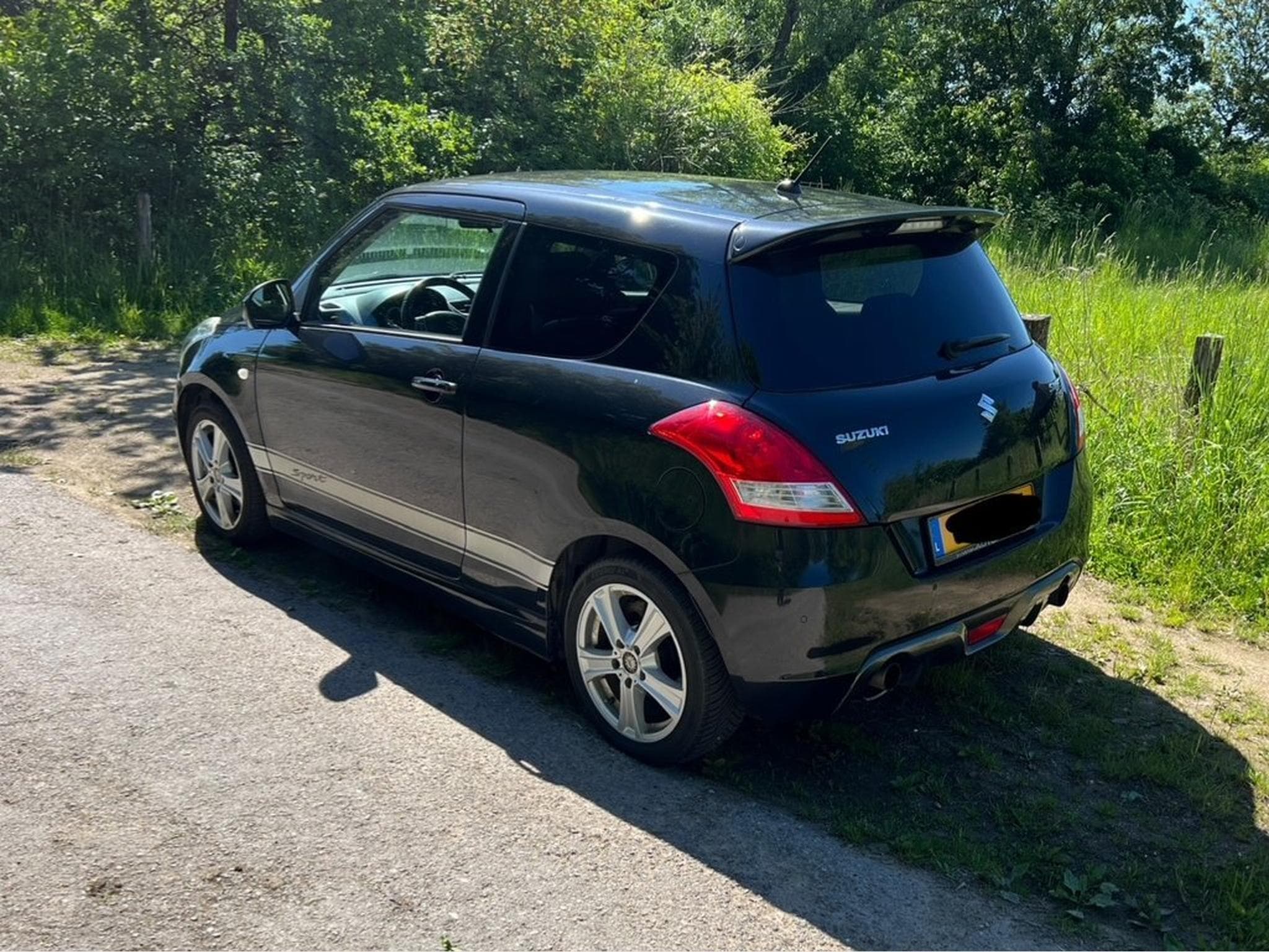 Suzuki Swift Sport (2012) - Photo 4