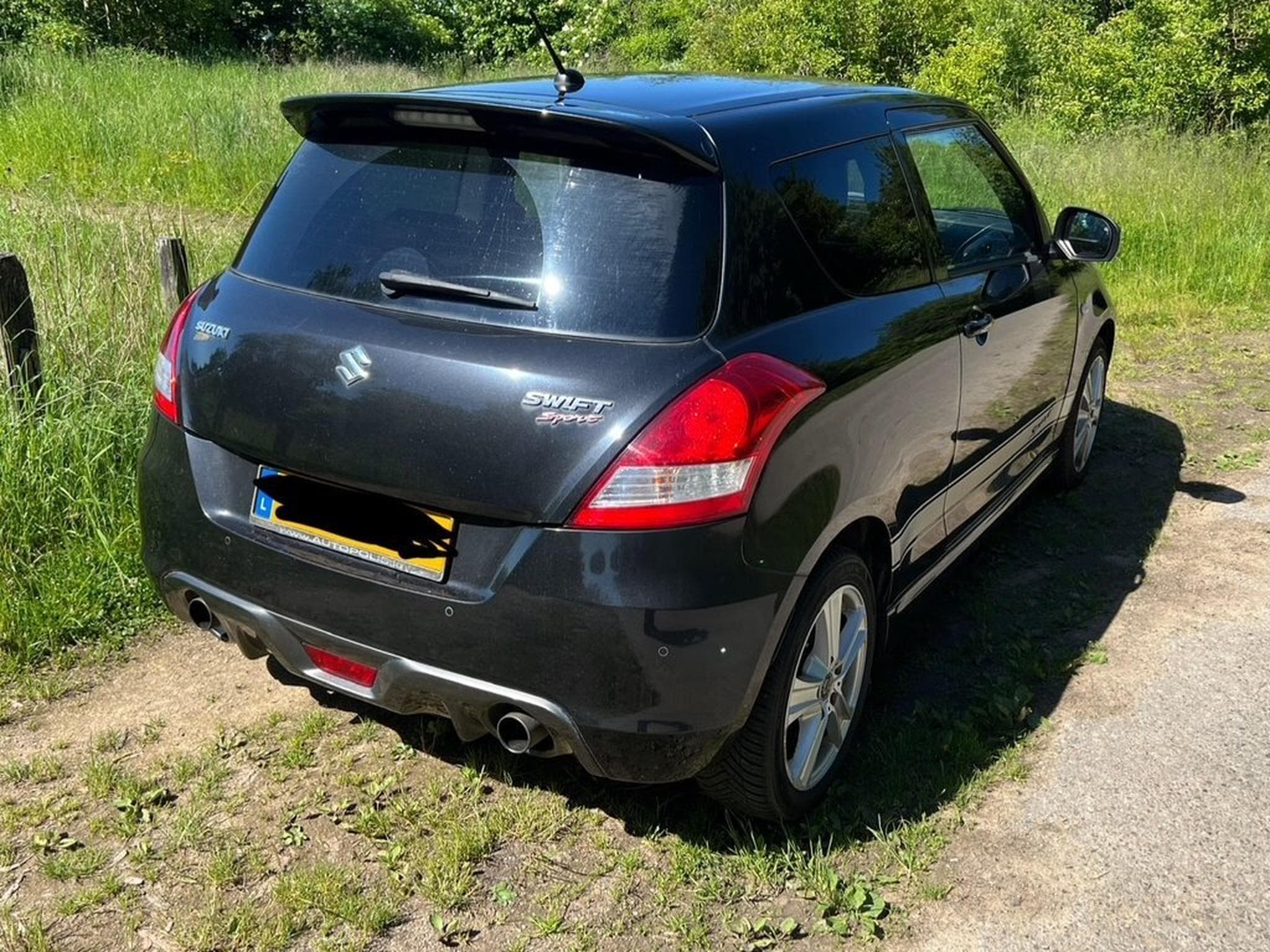 Suzuki Swift Sport (2012) - Photo 9