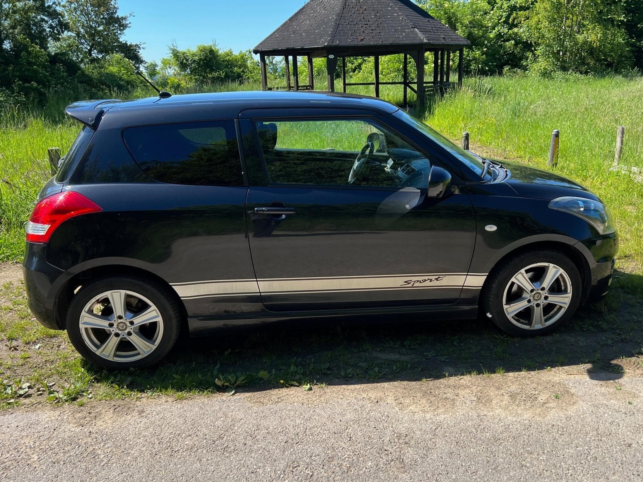 Suzuki Swift Sport (2012) - Photo 10