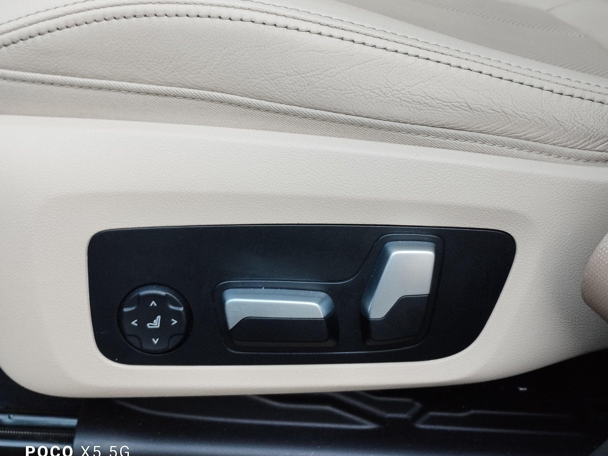BMW X4 XLINE 190 PS (2021) - Photo 6