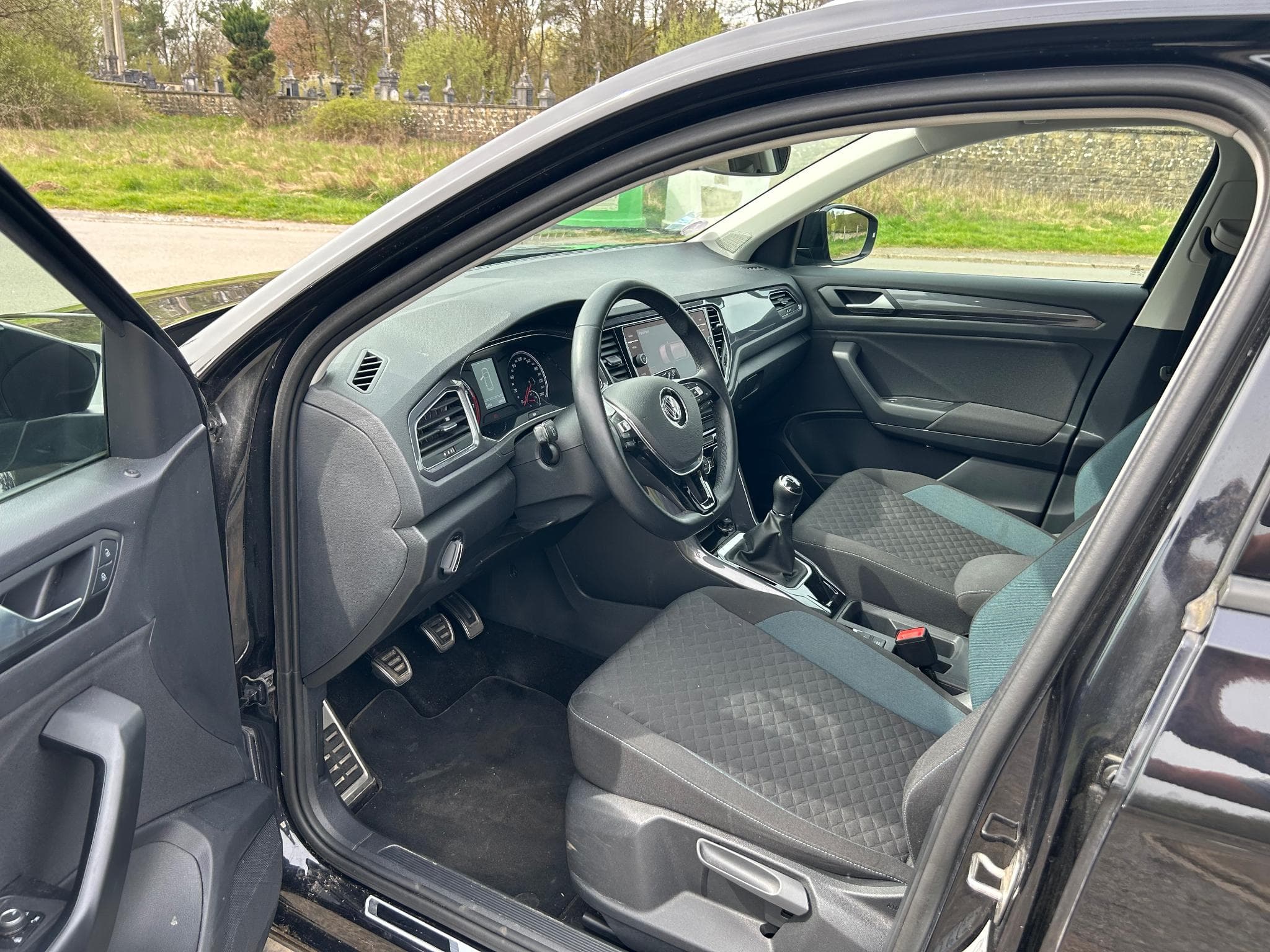 VW T-Roc 1.0 TSI IQ.Drive OPF (2020) - Photo 11