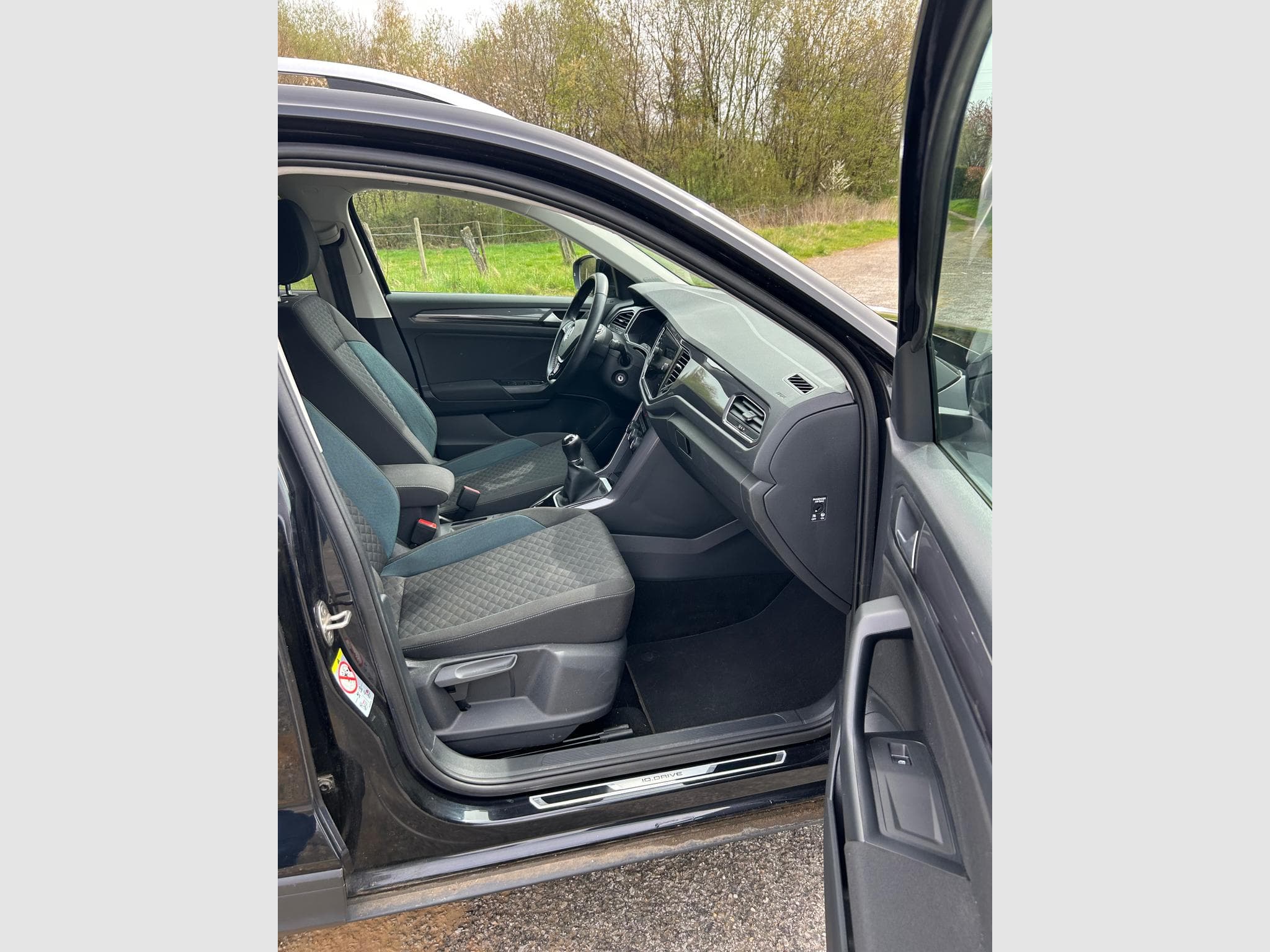 VW T-Roc 1.0 TSI IQ.Drive OPF (2020) - Photo 9