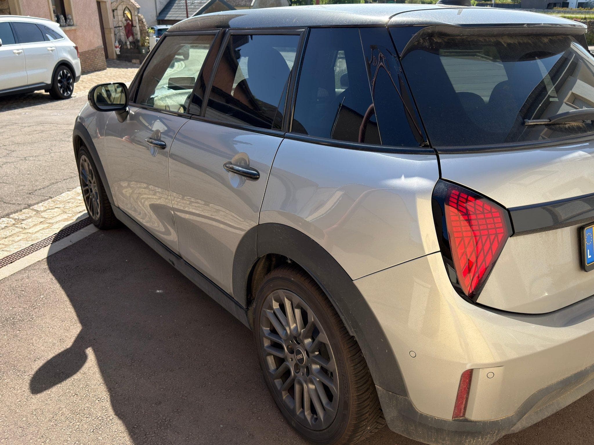 Mini Cooper C Favoured Trim (2025) - Foto 5