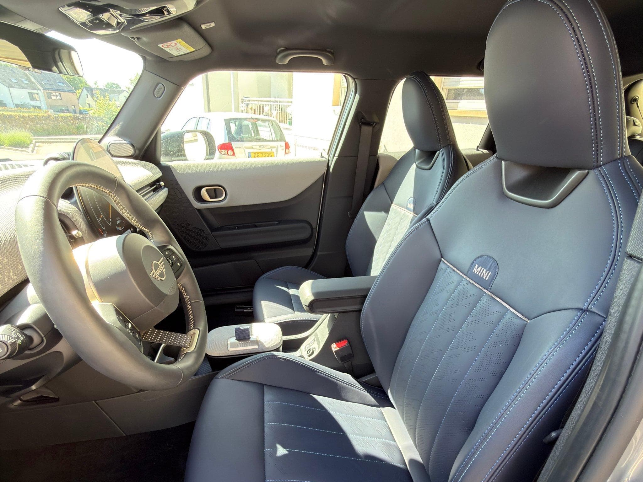Mini Cooper C Favoured Trim (2025) - Foto 6