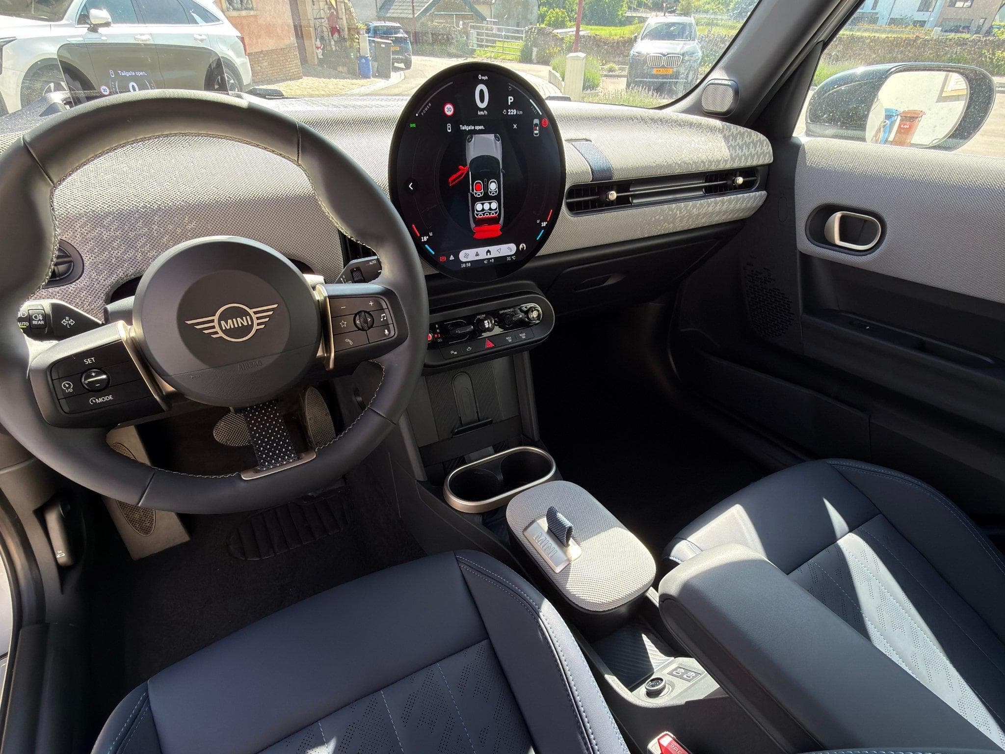 Mini Cooper C Favoured Trim (2025) - Foto 8