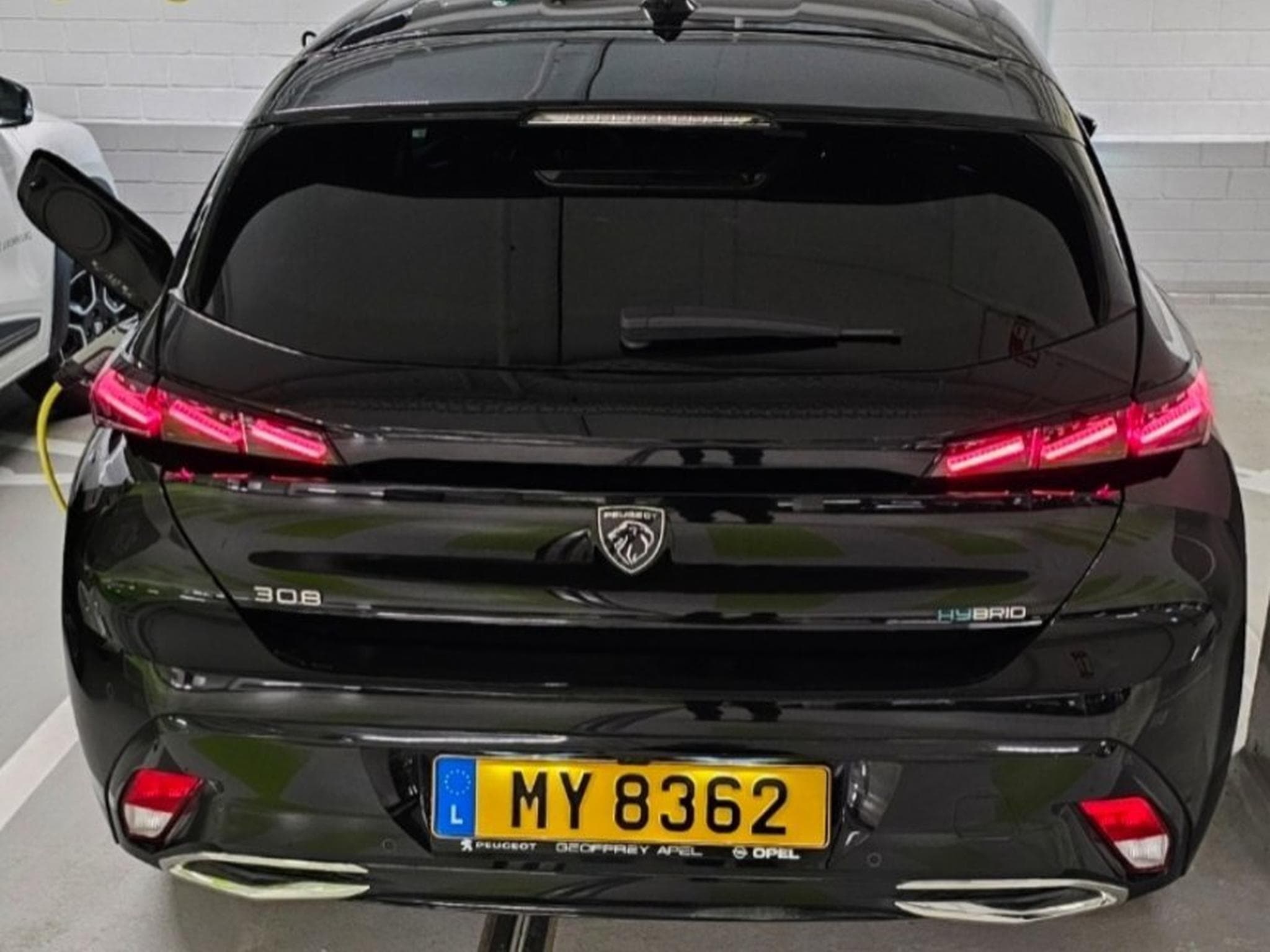 Peugeot 308 GT (2022) - Photo 2