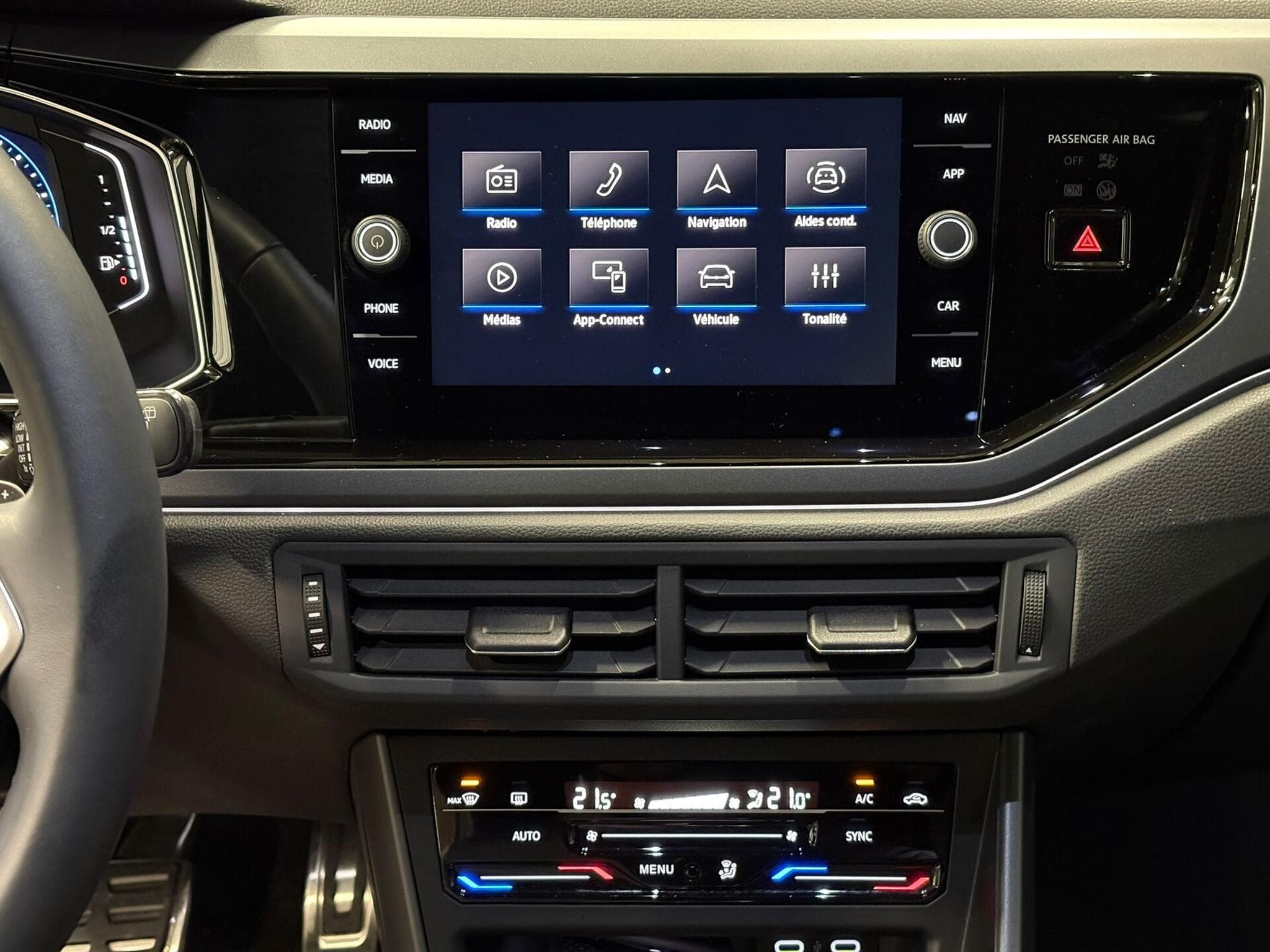 VW Taigo R line 1.0 TSI 115cv DSG7 (2025) - Foto 11