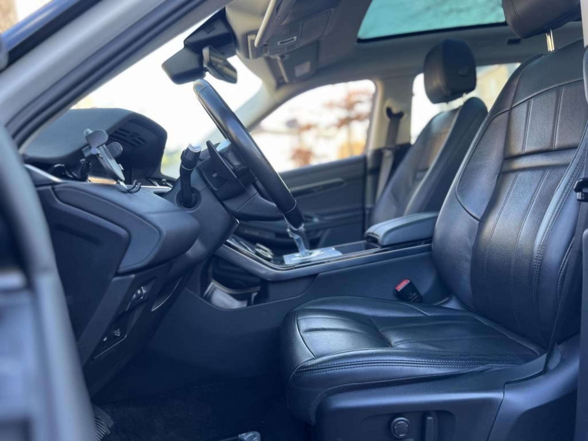 Land-Rover Range Rover Evoque 2.0 / Diesl / Automatique / Toit Panoramique / (2019) - Photo 17