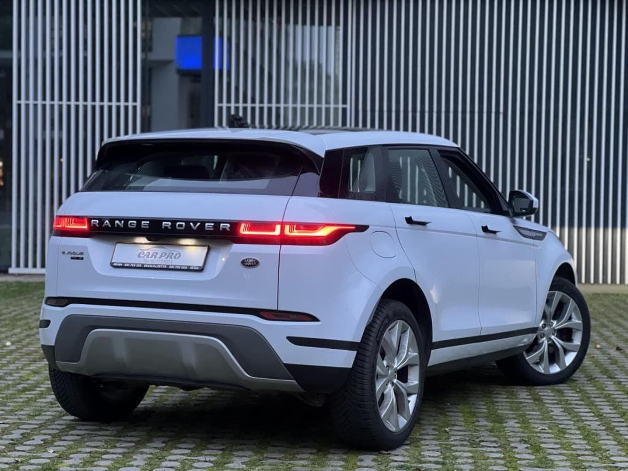 Land-Rover Range Rover Evoque 2.0 / Diesl / Automatique / Toit Panoramique / (2019) - Photo 3