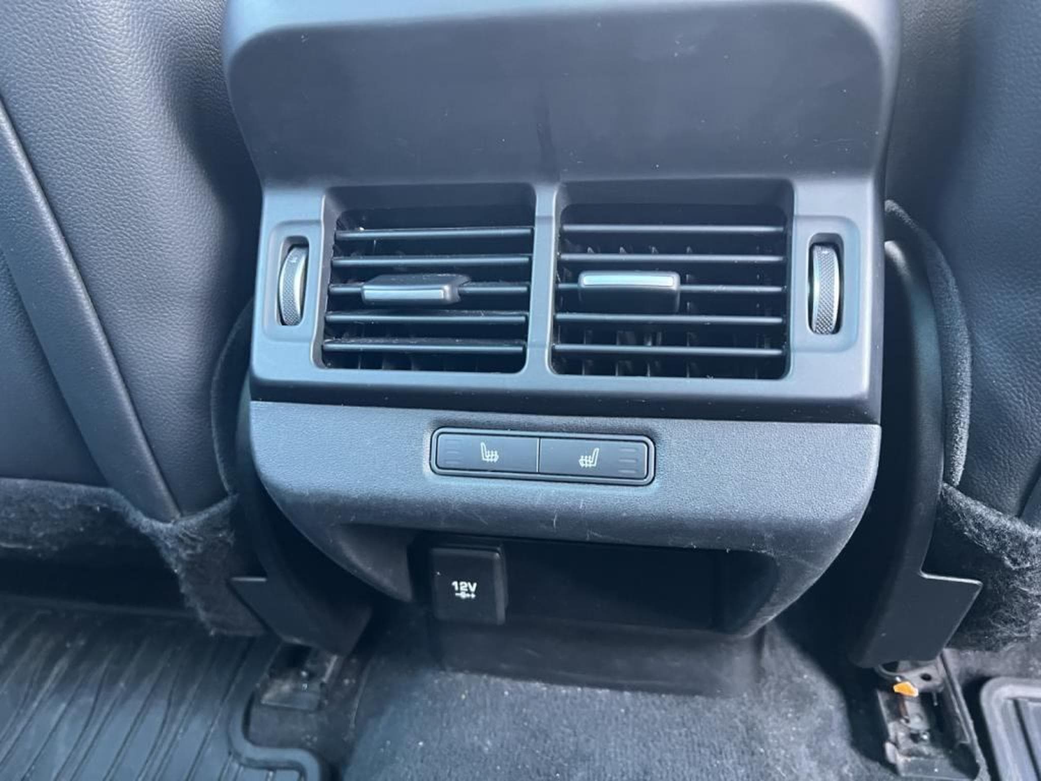 Land-Rover Range Rover Evoque 2.0 / Diesl / Automatique / Toit Panoramique / (2019) - Photo 20