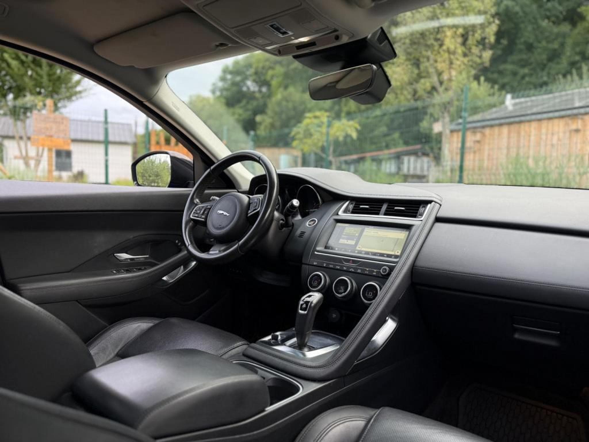 Jaguar E-Pace Automatique / Toit Panoramique (2018) - Photo 10