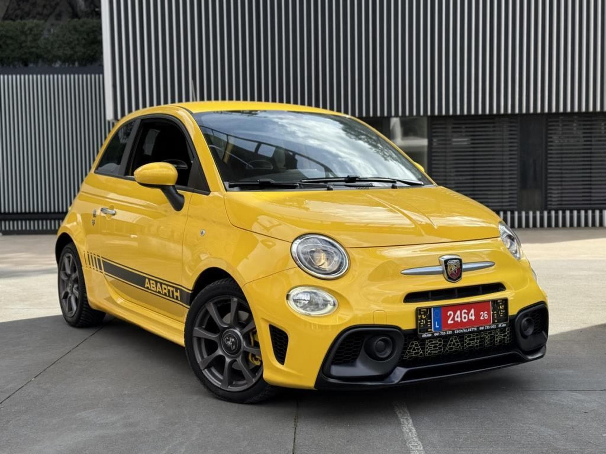 Abarth 595 Pista / 1.4 t-jet / Led / Automatique / (2019) - Photo 2