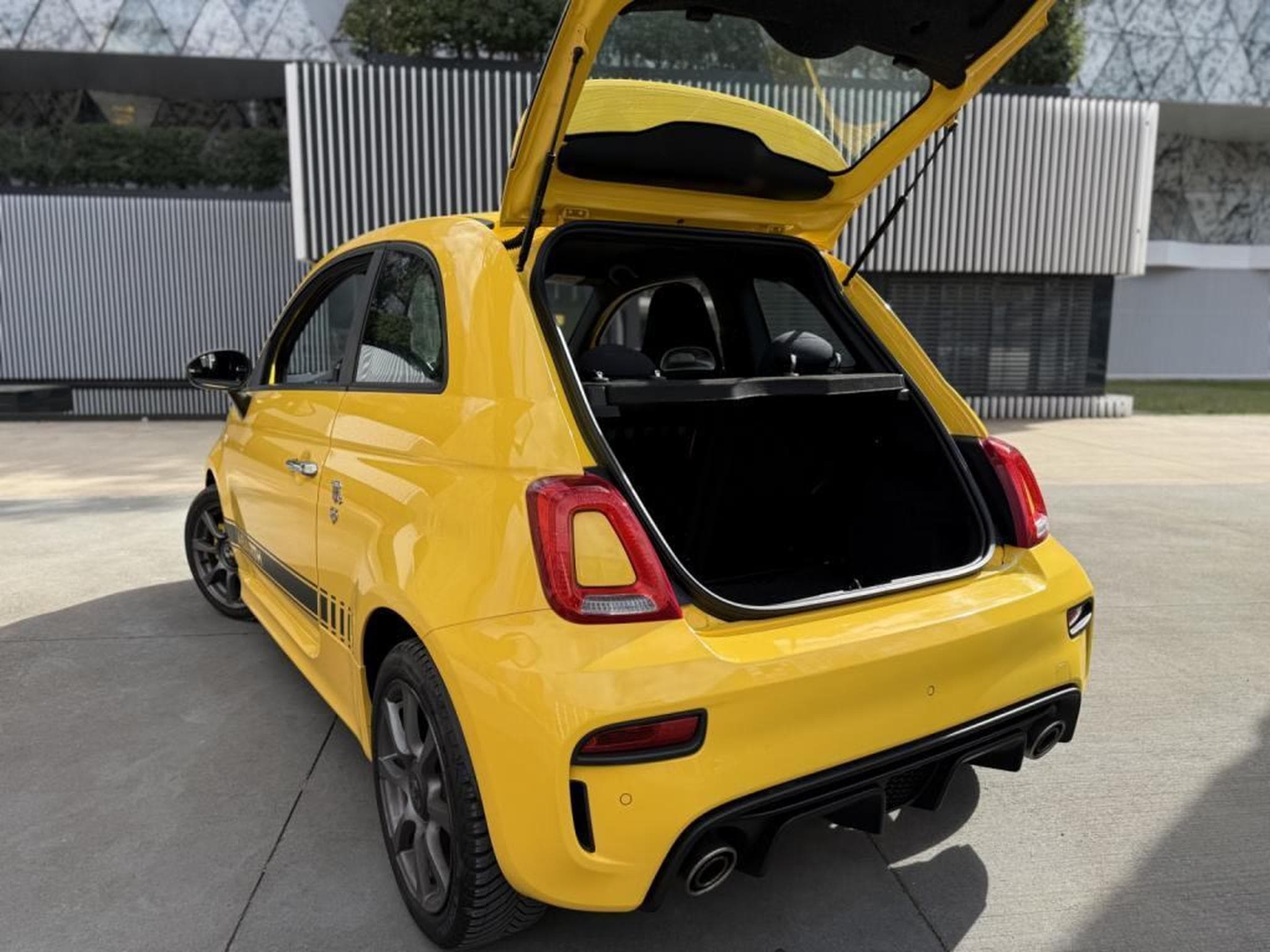 Abarth 595 Pista / 1.4 t-jet / Led / Automatique / (2019) - Photo 17