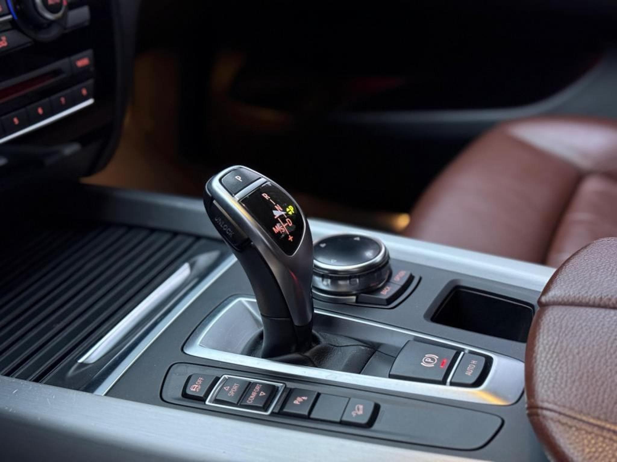 BMW X5 Pack M / 30D / 258 PS / Automatique / (2014) - Photo 16