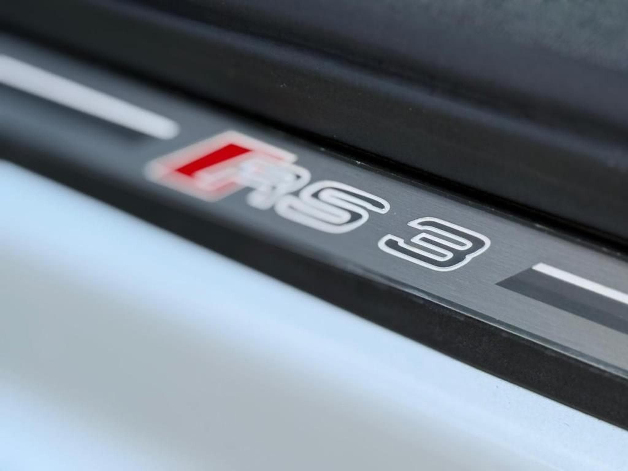 Audi RS3 Performance / Quttro / Freins Céramique / (2022) - Photo 15