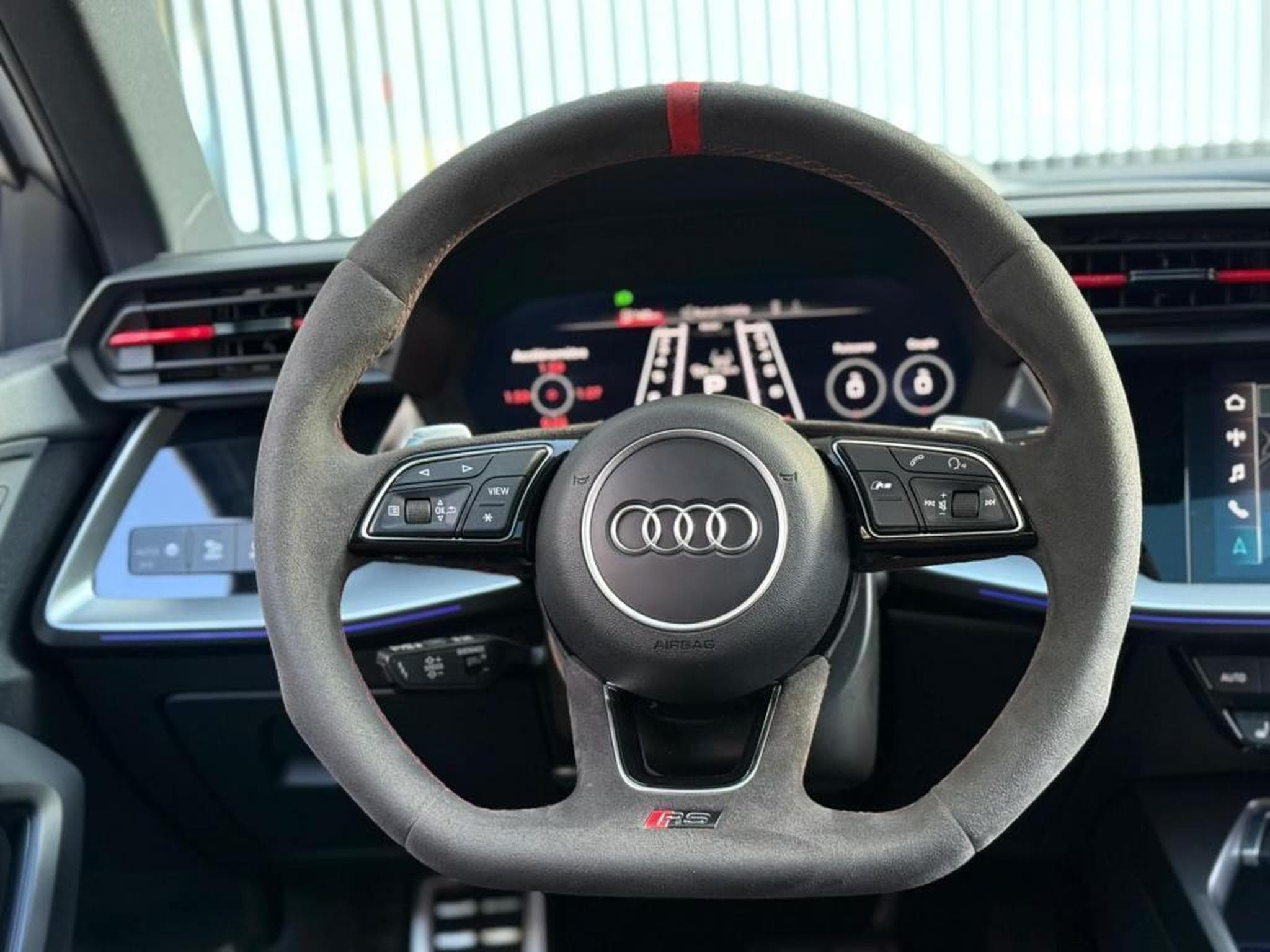 Audi RS3 Performance / Quttro / Freins Céramique / (2022) - Photo 18