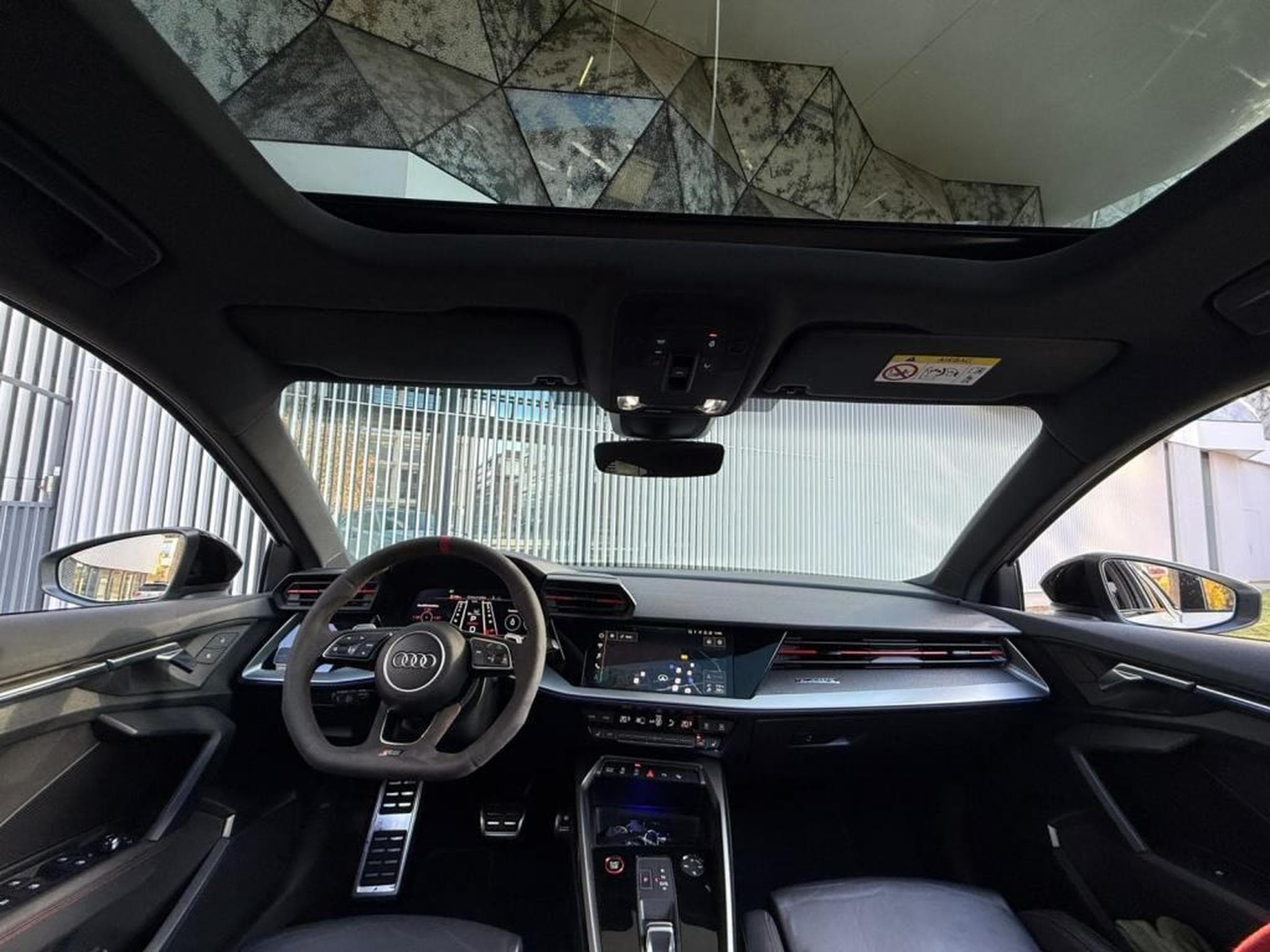 Audi RS3 Performance / Quttro / Freins Céramique / (2022) - Photo 19