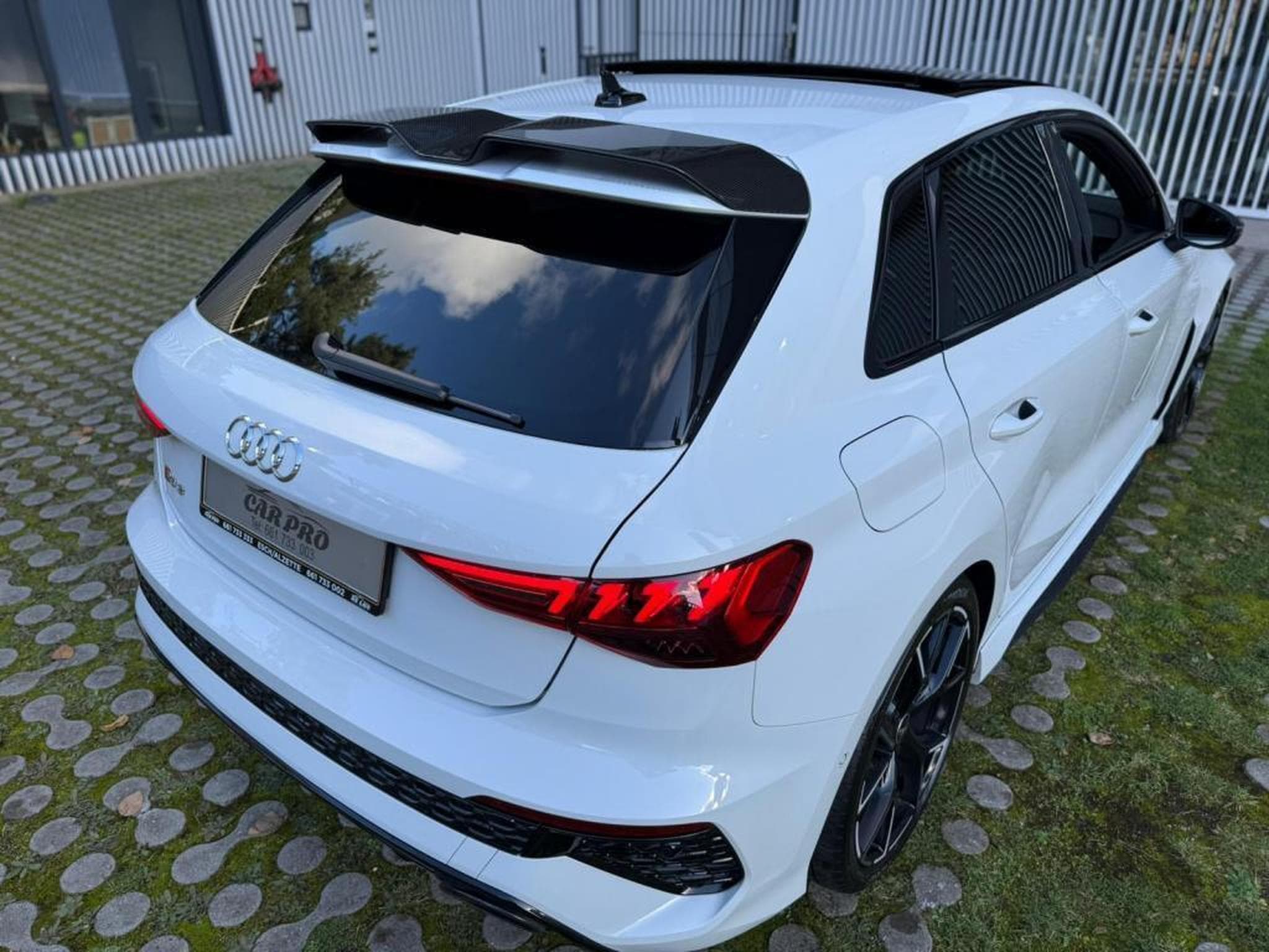 Audi RS3 Performance / Quttro / Freins Céramique / (2022) - Photo 12