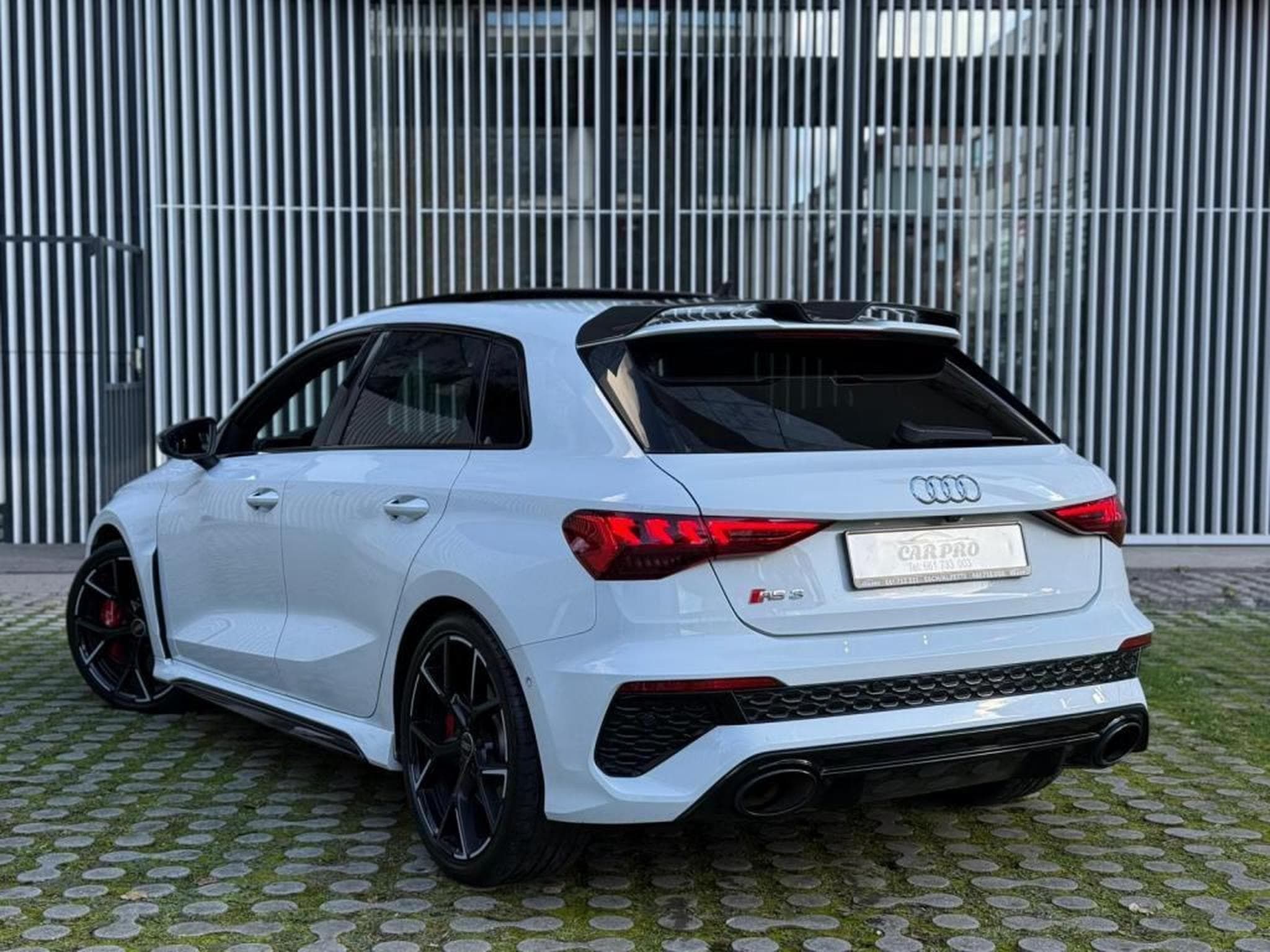 Audi RS3 Performance / Quttro / Freins Céramique / (2022) - Photo 6