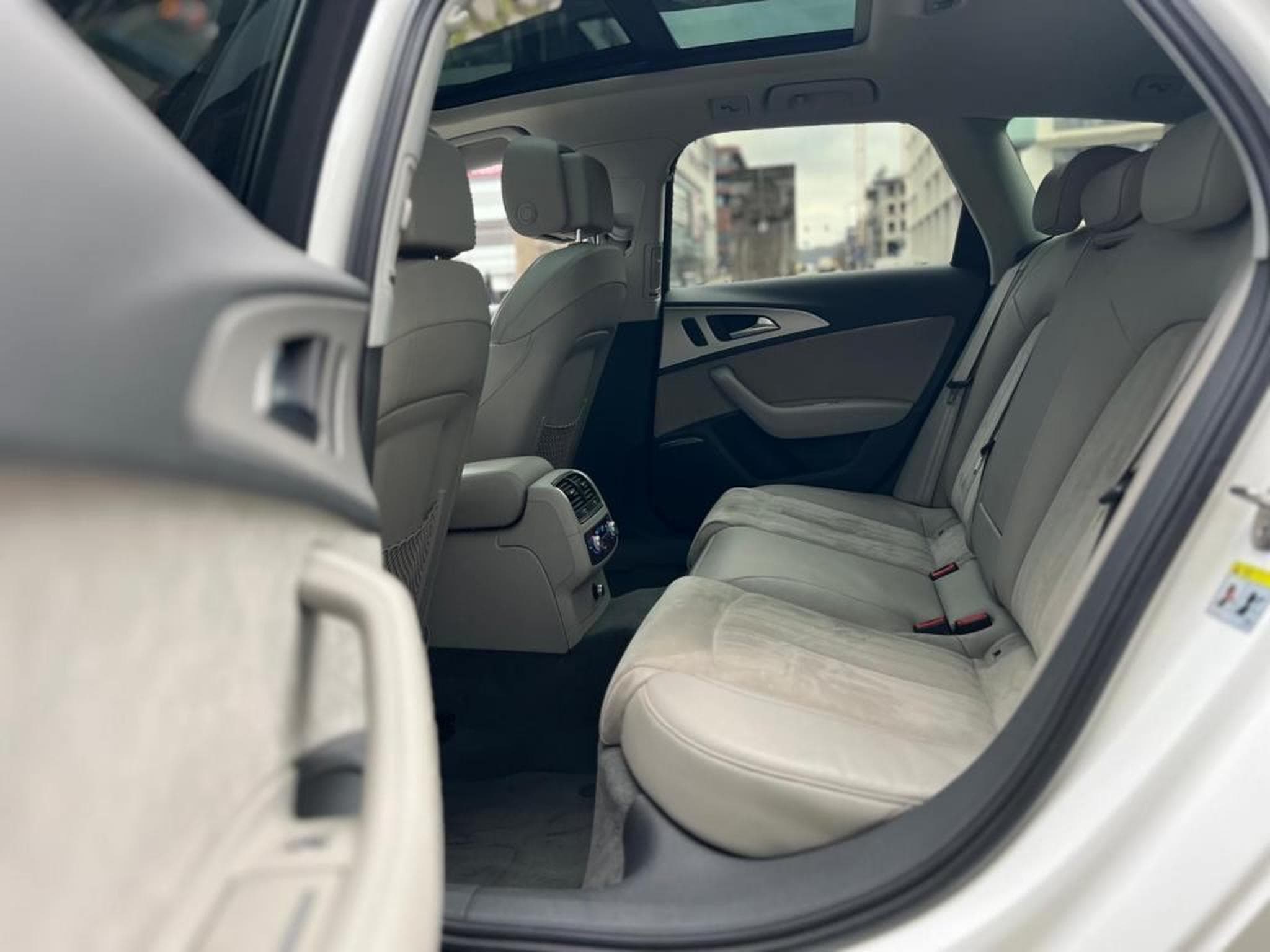 Audi A6 3.0 BI TDI Quattro / 320 PS / Matrix / Alcantara / Soft Clos (2015) - Photo 16