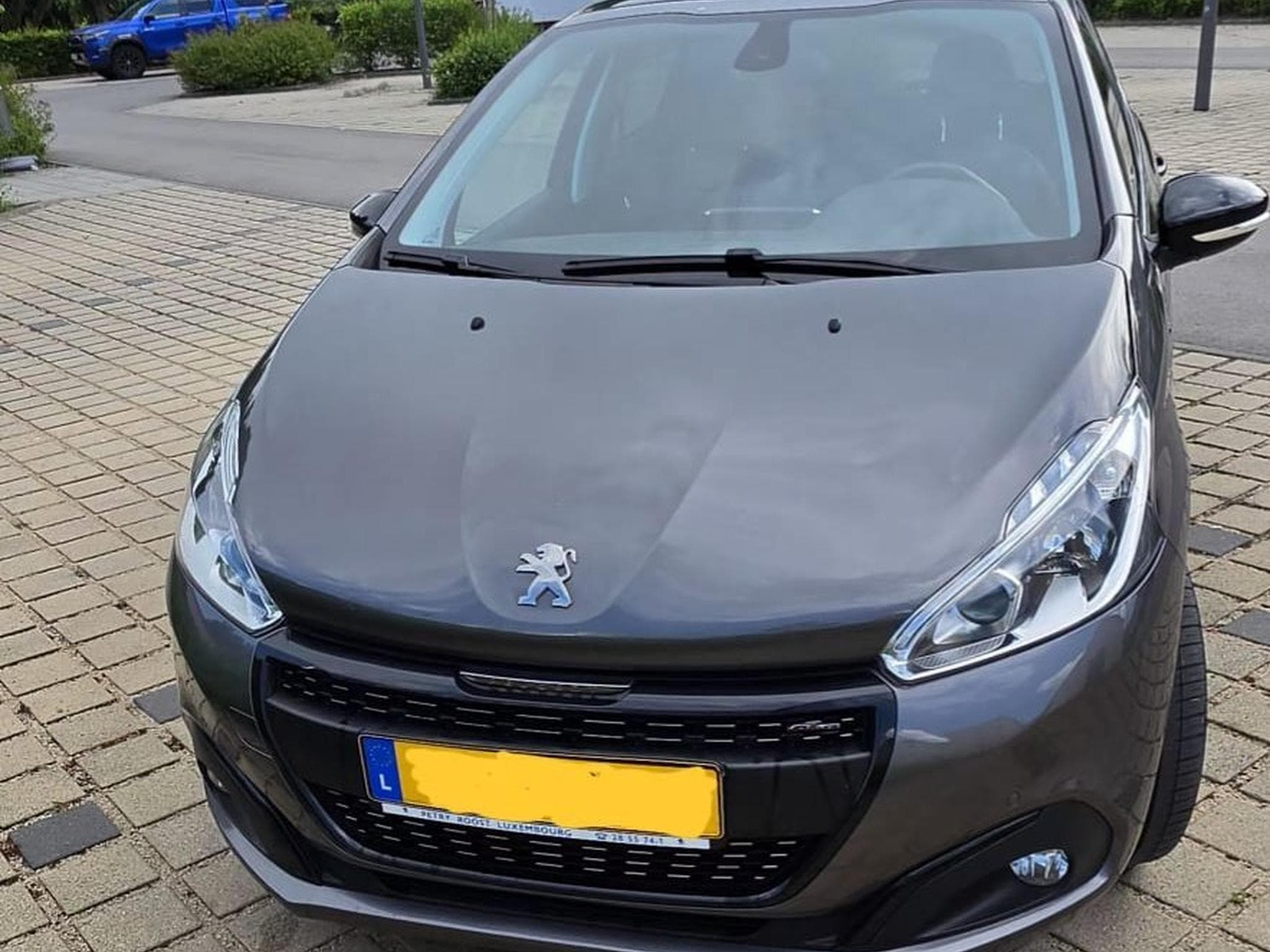 Peugeot 208 GT line (2019) - Photo 3