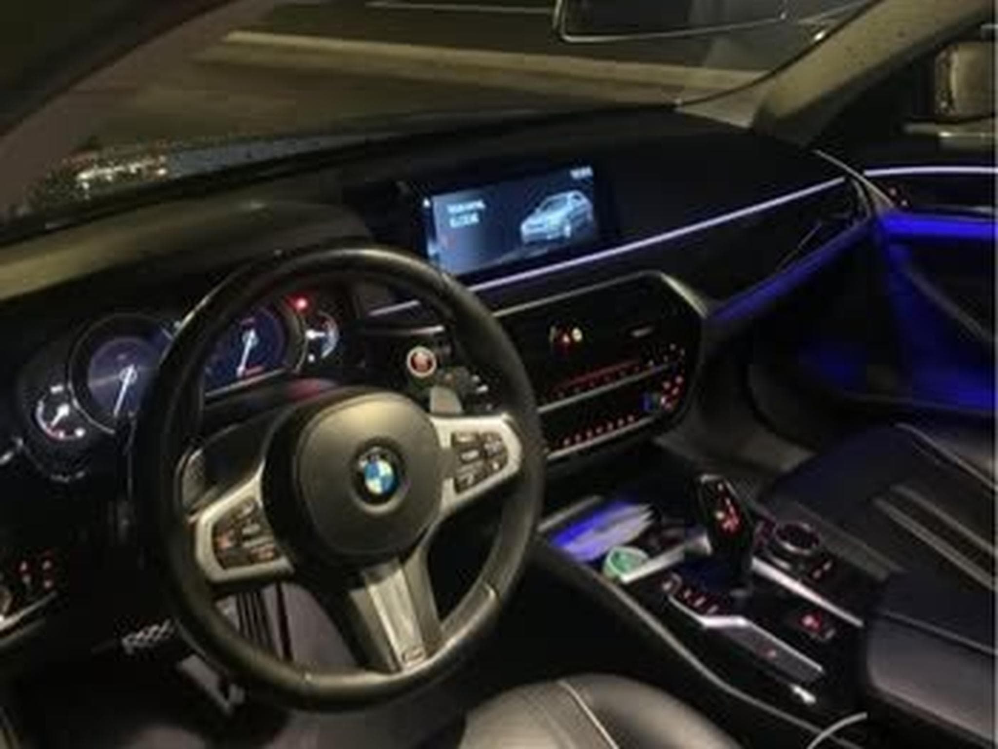 BMW 520 X-Drive Luxury Line (2018) - Photo 6