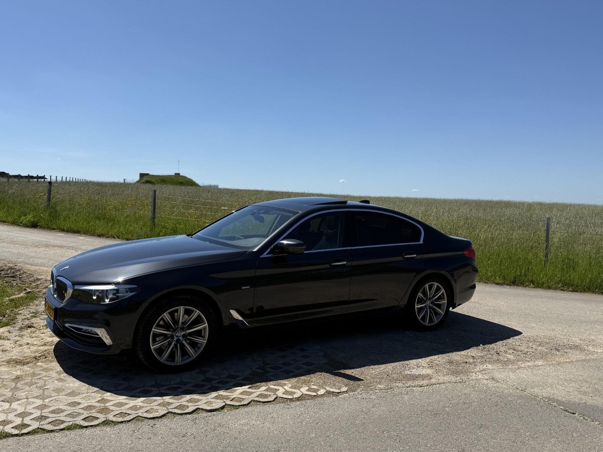 BMW 520 X-Drive Luxury Line (2018) - Photo 3