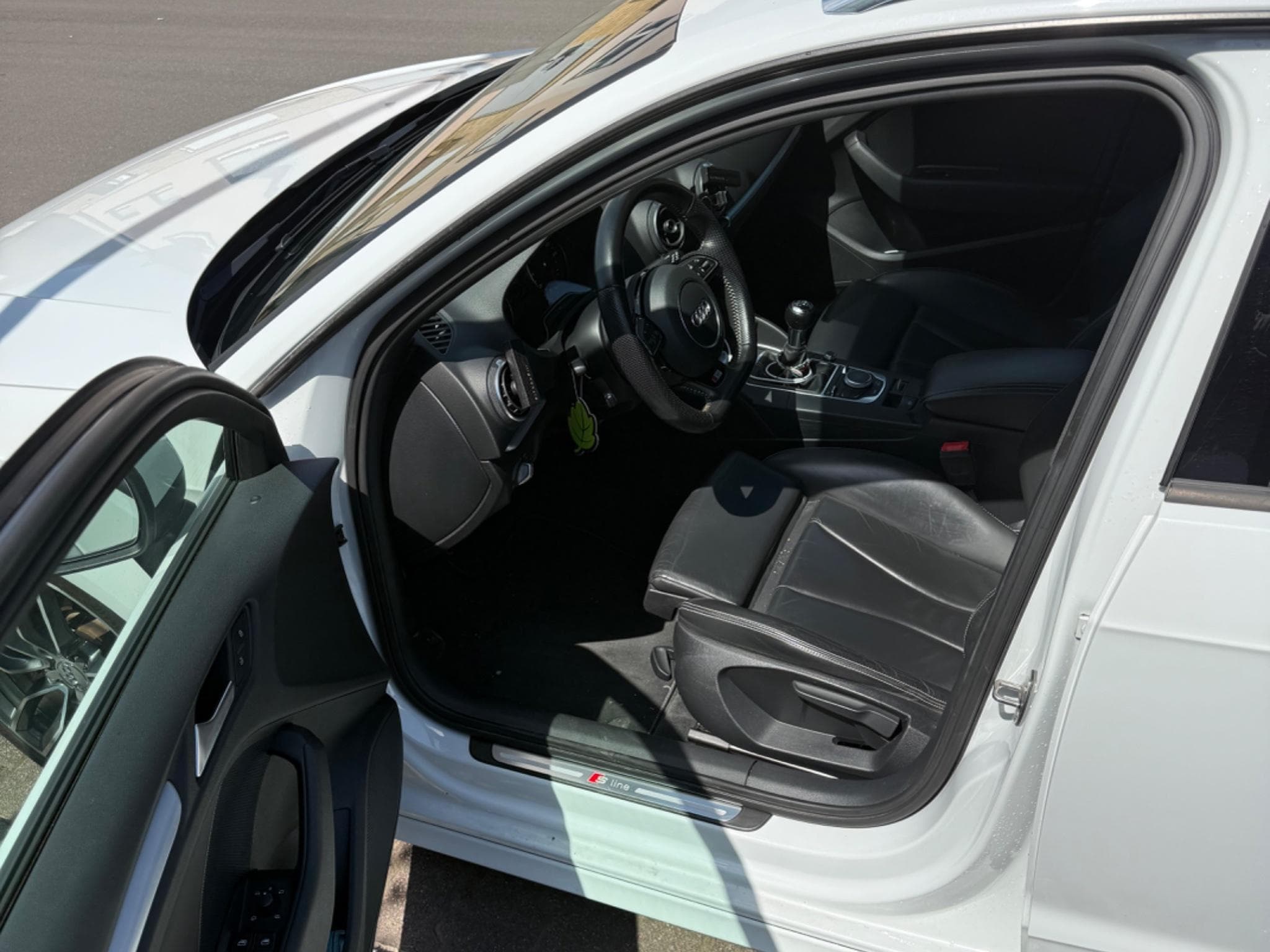 Audi A3 S-line (2016) - Photo 6