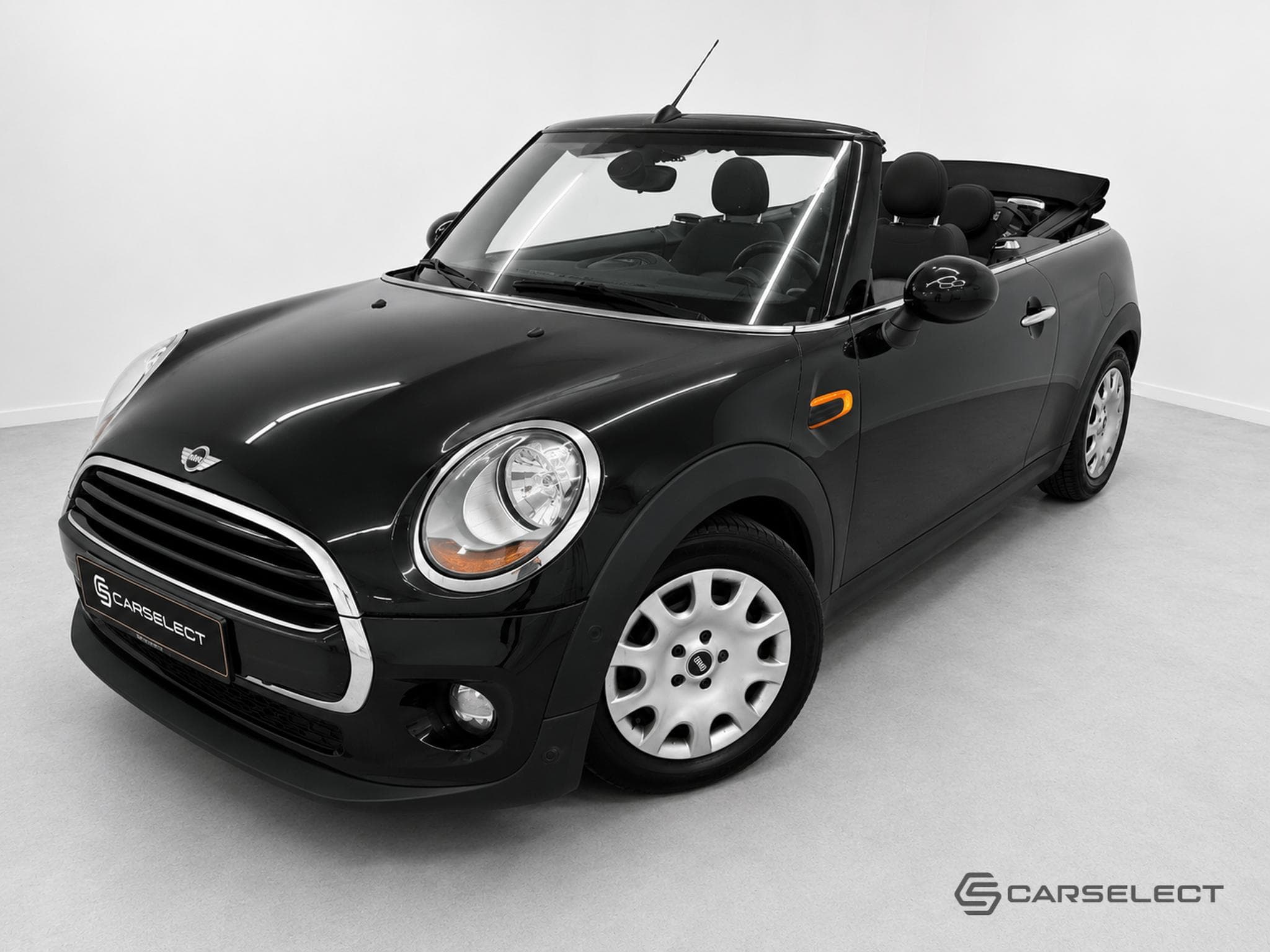 Mini Cabrio Cooper (2017) - Photo 12