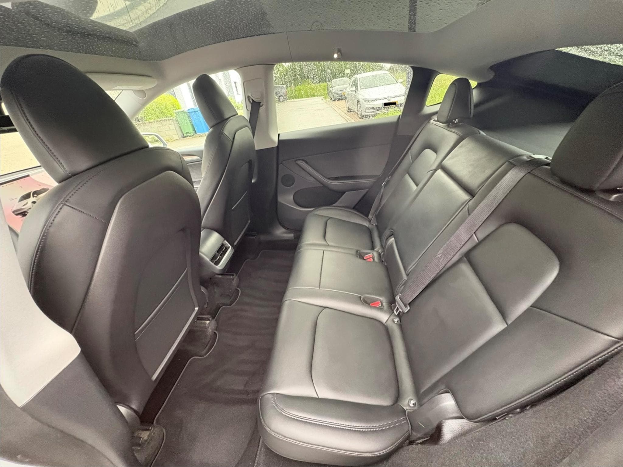 Tesla Model Y Dual range / Long range / AWD (2023) - Photo 6