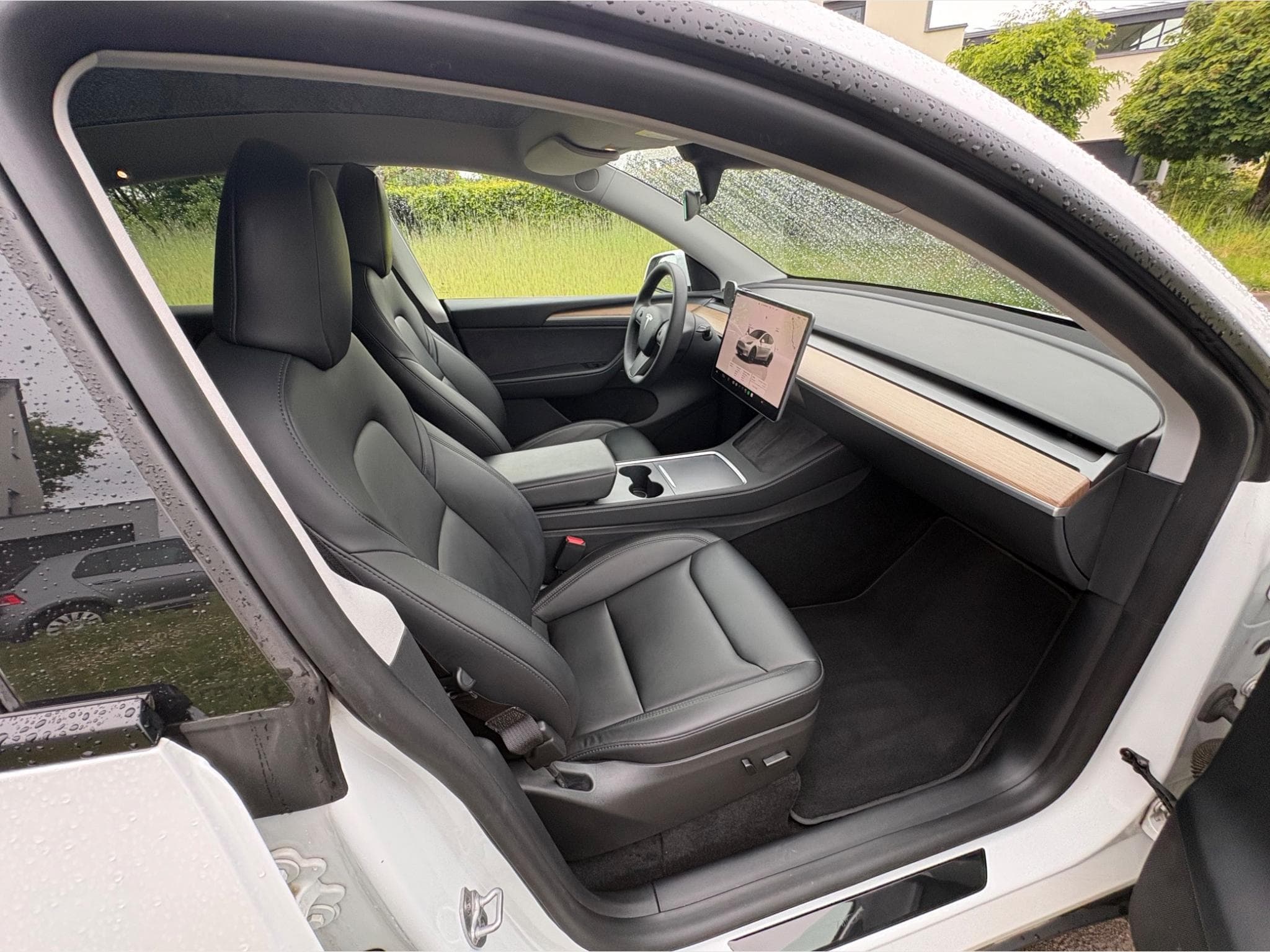 Tesla Model Y Dual range / Long range / AWD (2023) - Photo 7