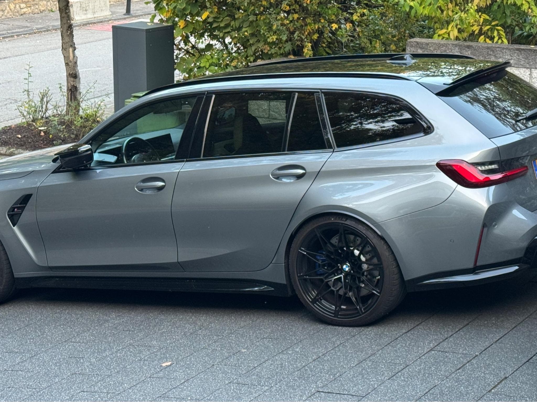BMW M3 Competition (2023) - Photo 4
