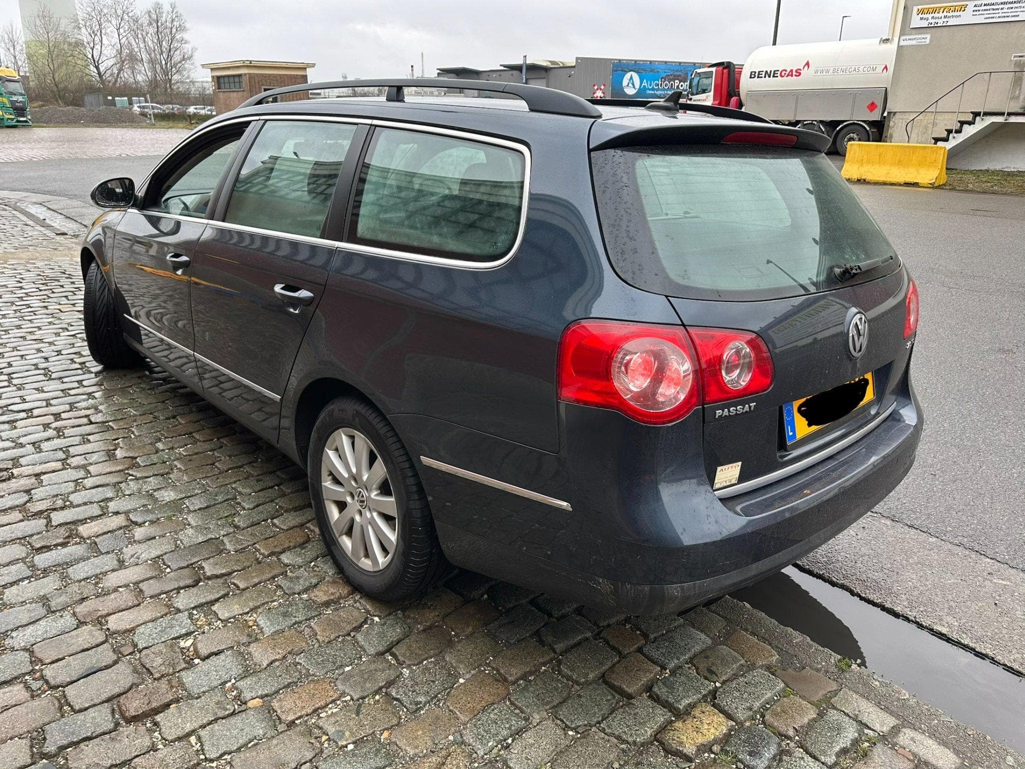 VW Passat Passat B6 2L 140ch (2008) - Photo 4