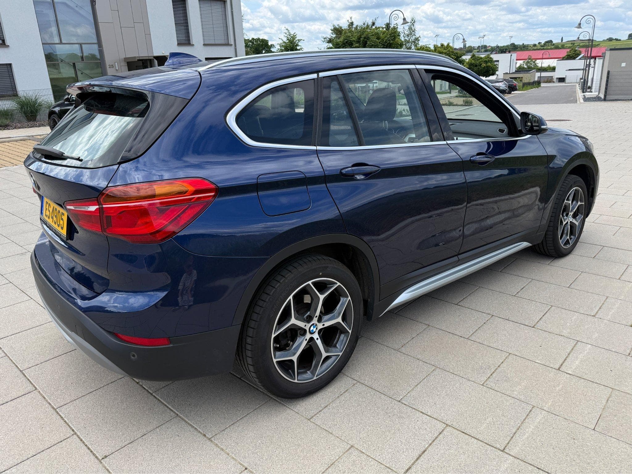 BMW X1 18d Xdrive x-line (2017) - Photo 3