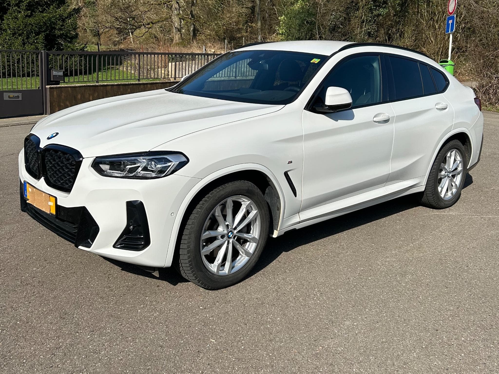 BMW X4M X DRIVE 30i (2022) - Photo 2
