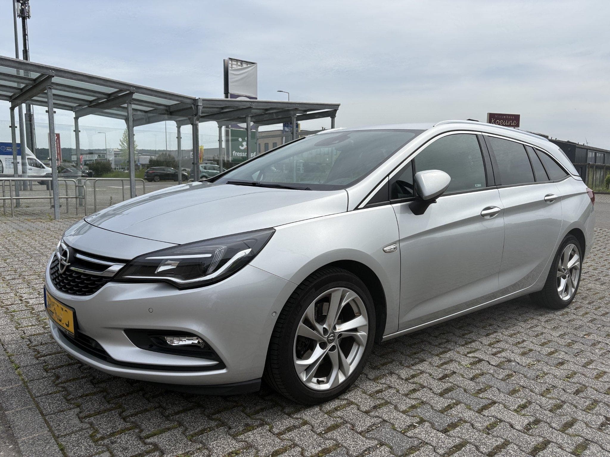 Opel Astra Astra 1.6 Turbo Start/Stop Sports Tourer (2017) - Photo 6