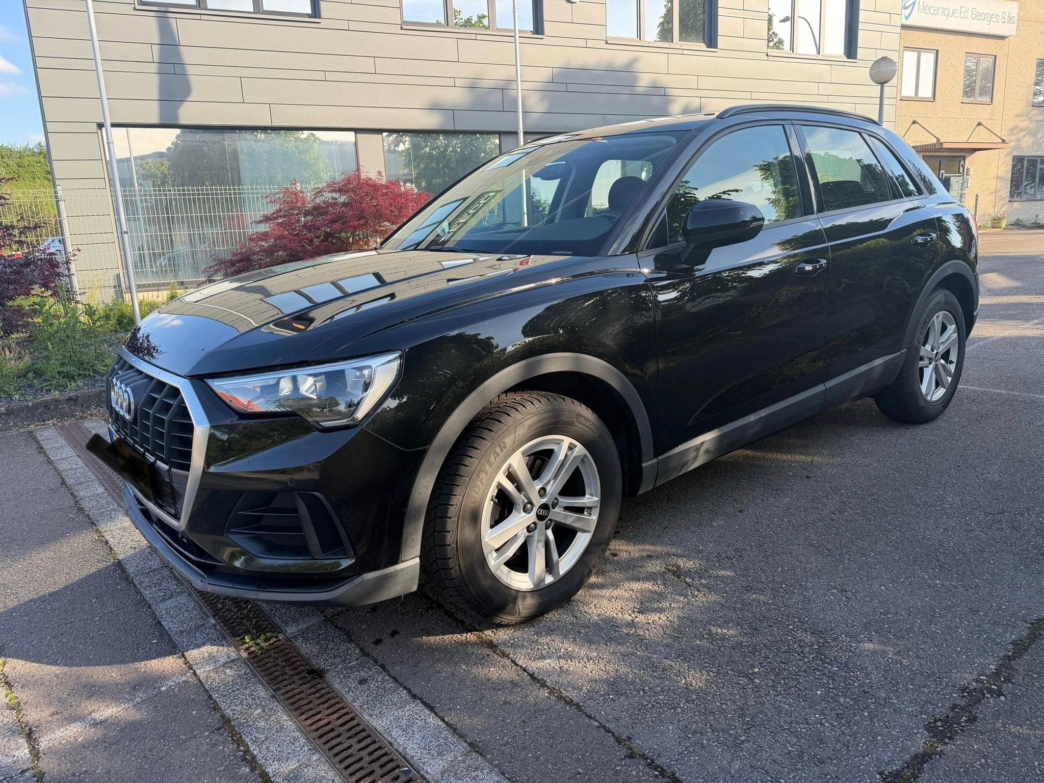 Audi Q3 35 Tdi 150ch Stronic Business Édition (2021) - Foto 2