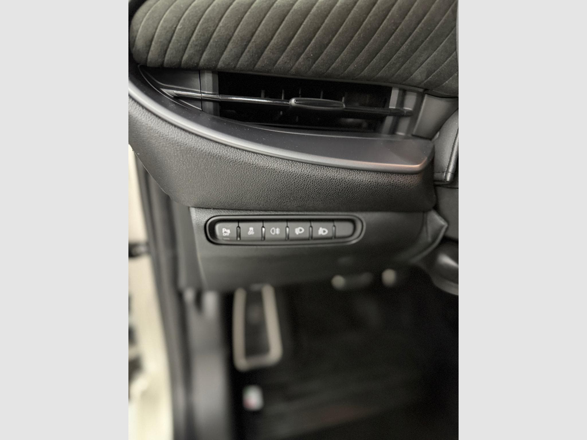 Fiat 500 E Abarth Cabrio Turismo JBL Keyless (2026) - Photo 12